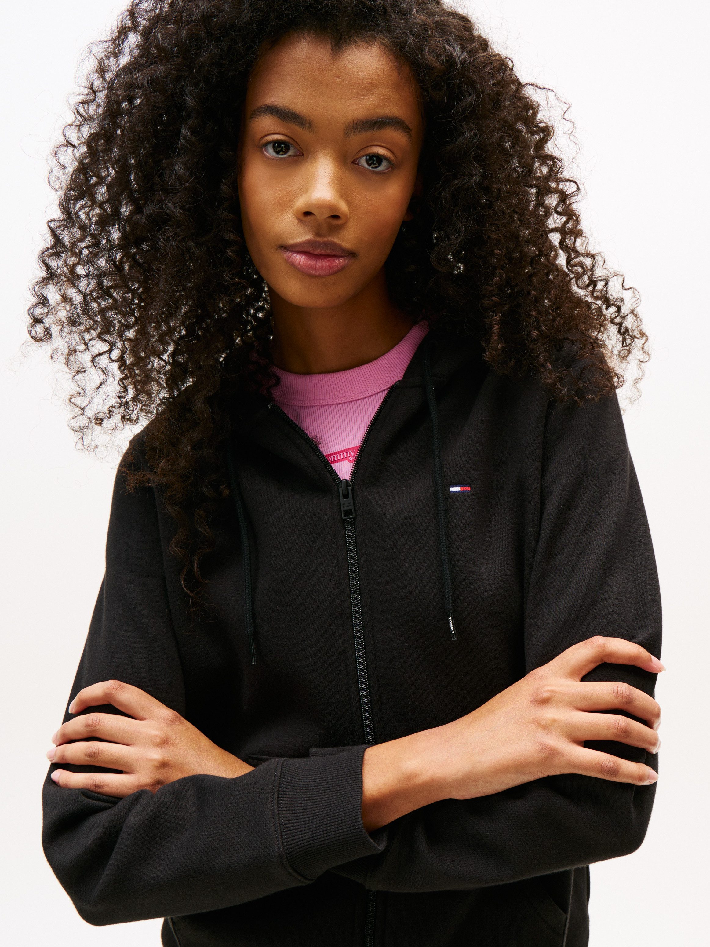 Tommy Jeans Sweatjacke TJW REG S FLAG ZIP THRU mit Logostickerei günstig online kaufen