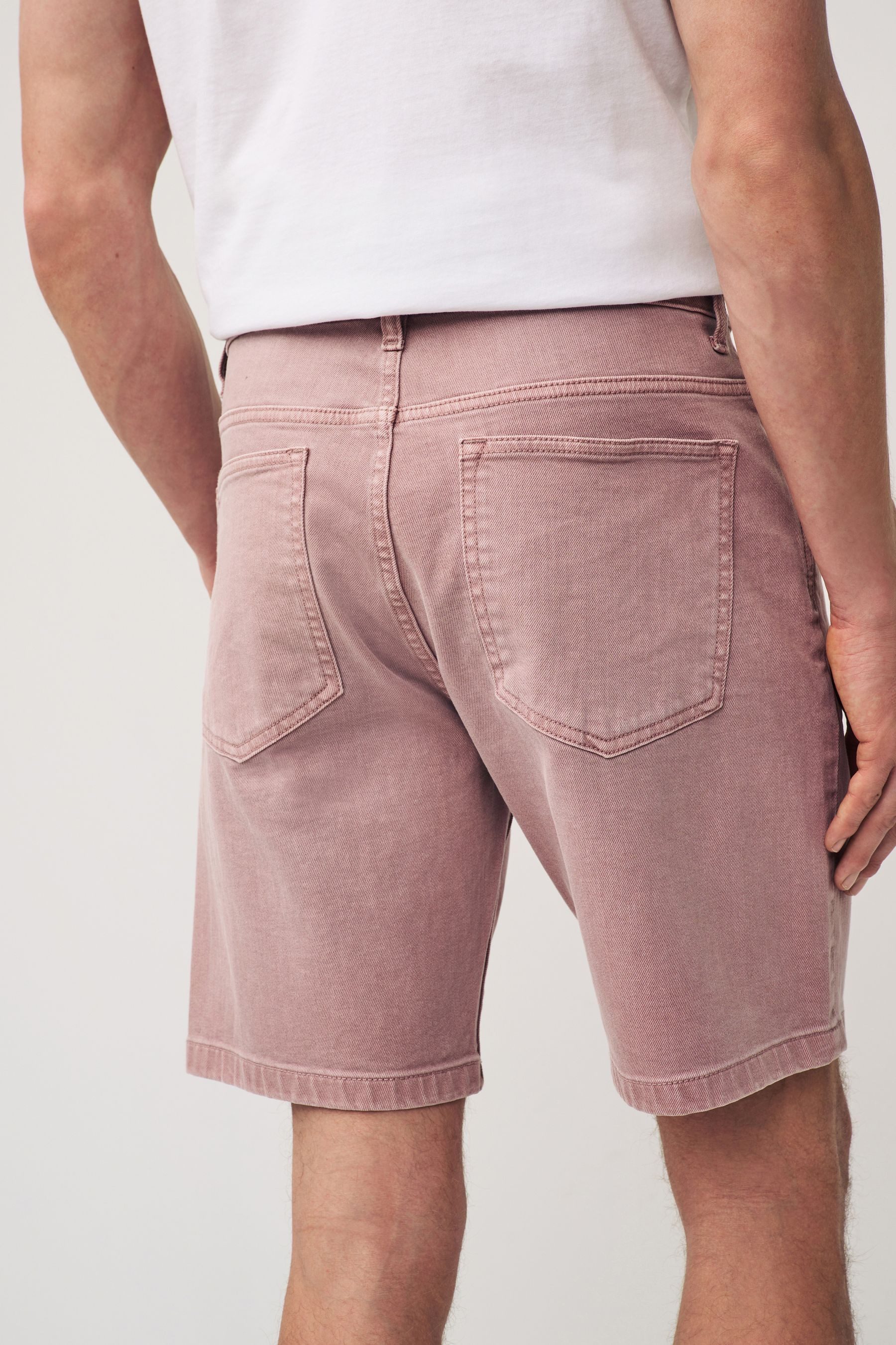 Next Jeansshorts Stückgefärbte Denimshorts (1-tlg) günstig online kaufen