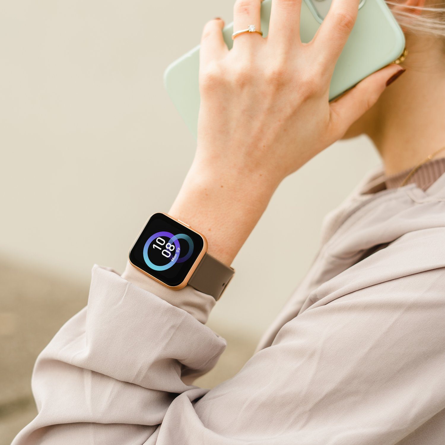XCOAST IVE-2 Fitnesstracker und Smartwatch (BxLxH: 2,6x3,2x10,9 cm, iOS 8.2 oder neuer / Android 4.4 oder neuer) Nachrichtenanzeige, 70 verschiedene Ziffernblätter, Puls, Herzfrequenz, Blutdruck, Blutsauerstoff, 21 Sportmodi