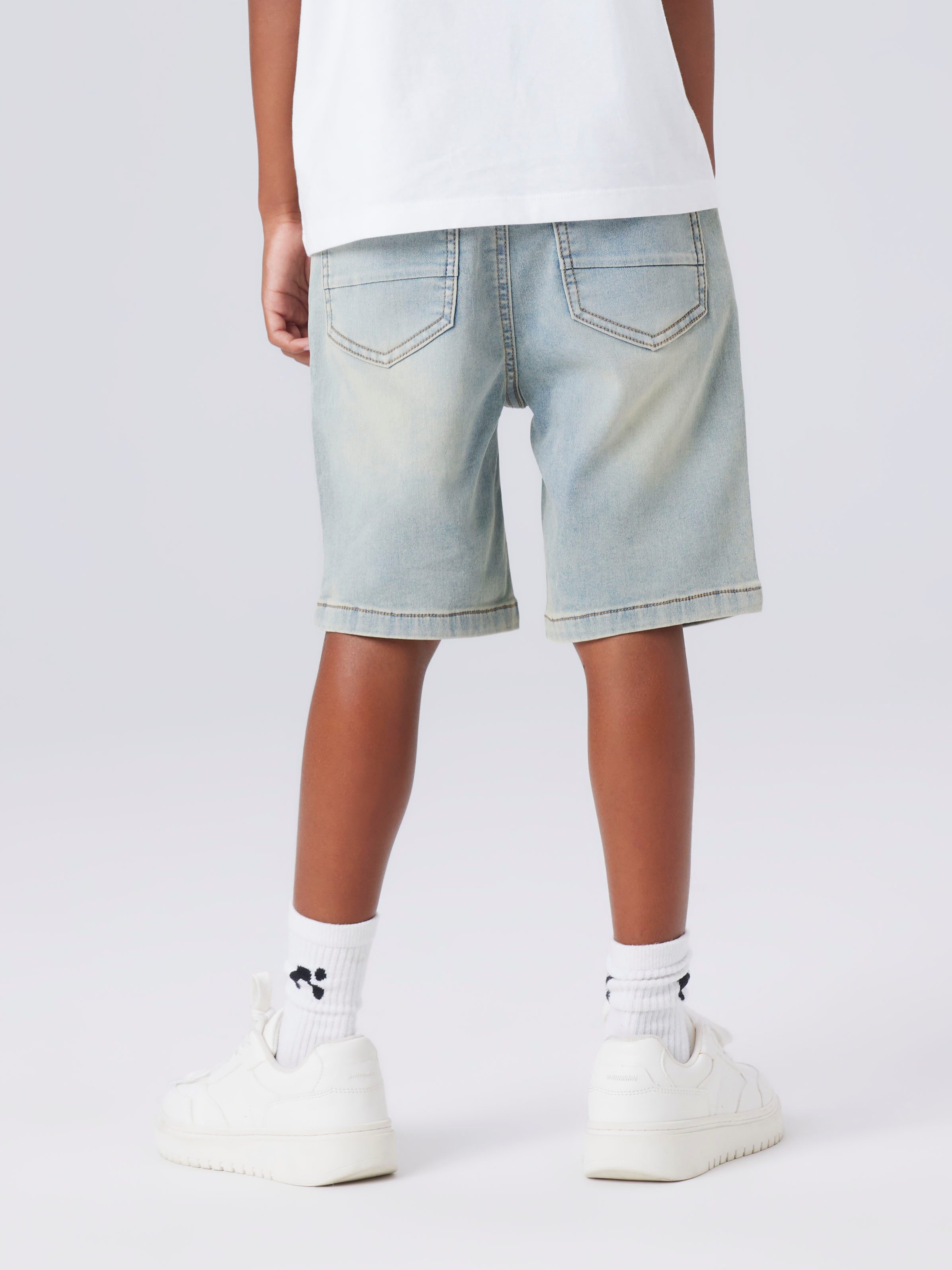 Name It Jeansshorts NKMRYAN JOGGER DNM L SHOR Baumwollmischung, elastisches Bündchen, verstellbar