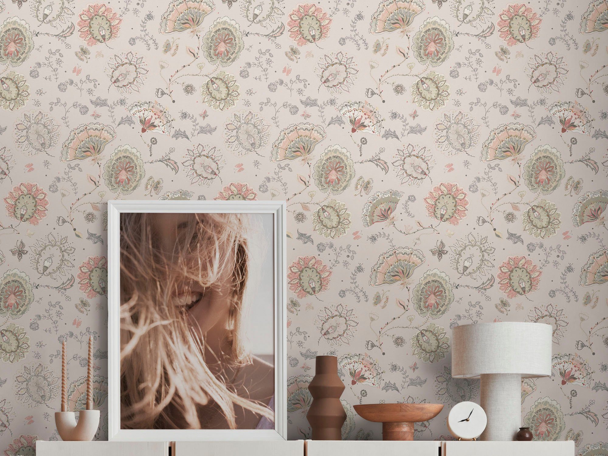 living walls Vliestapete House of Turnowsky Designer zarte Blümchentapete, leicht strukturiert, gemustert, matt, neutral, (1 St), Mädchenzimmer Mandala Tapeten Wohnzimmer Schlafzimmer Küche Design