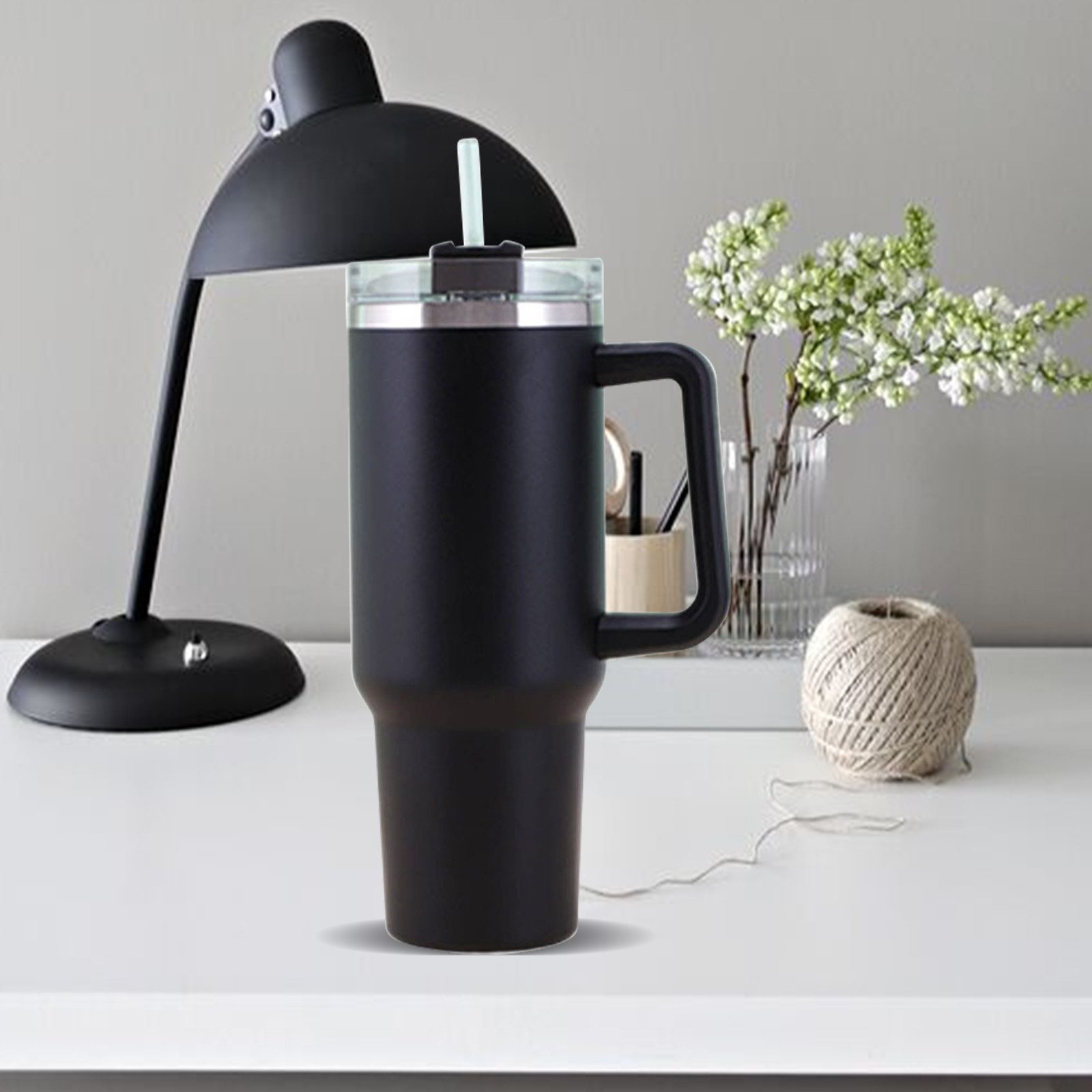 TWSOUL Tasse Autobecher aus Edelstahl 304 mit Griff,Thermosbecher, 1136 ml, Mit Stroh, Edelstahlmaterial