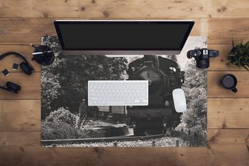 MuchoWow Gaming Mauspad Schwarz-Weiß-Foto eines Dampfzuges in Italien (1-St), Büro für Tastatur und Maus, Mousepad Gaming, 90x60 cm, XXL, Großes