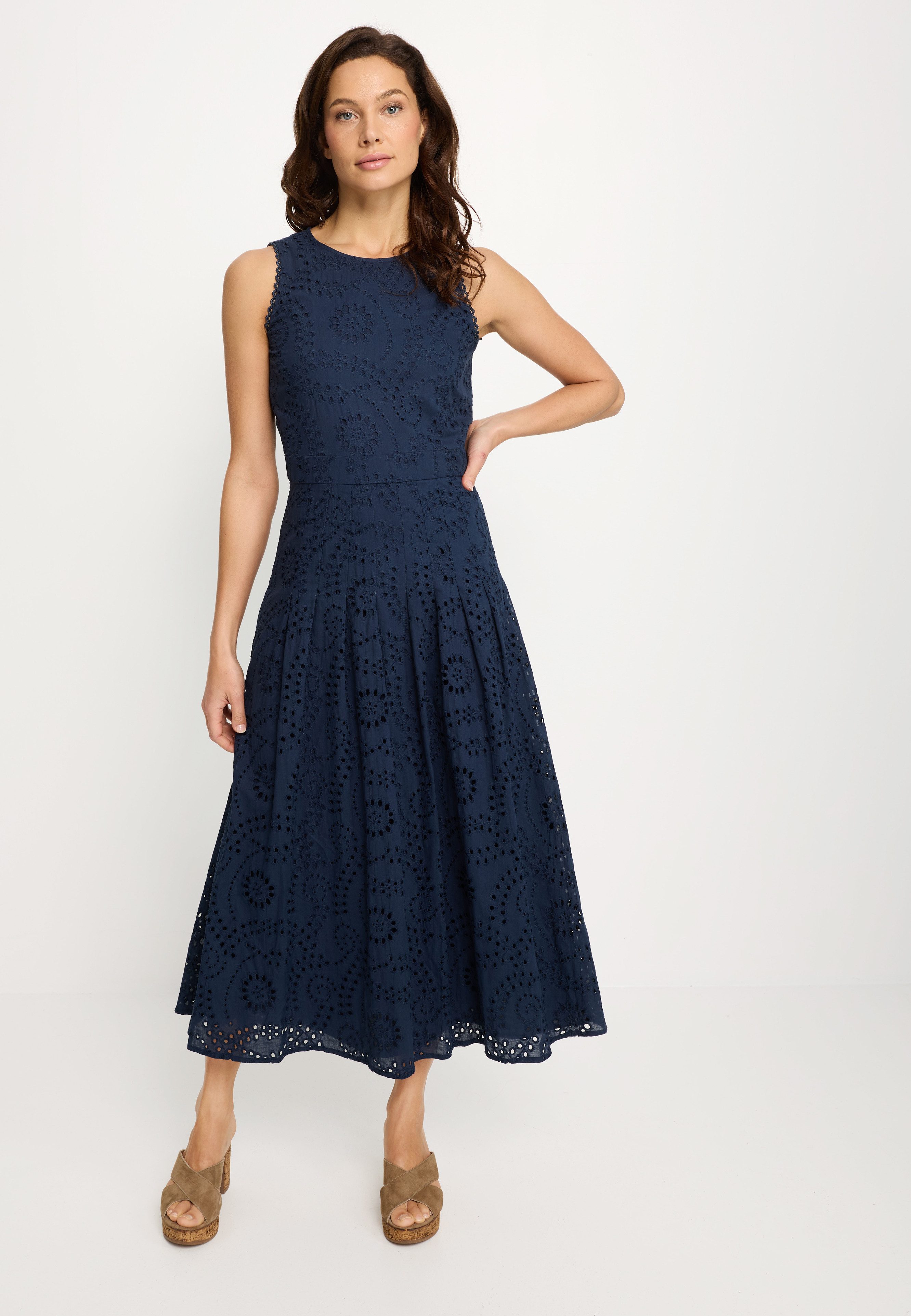 Buffalo Spitzenkleid in Maxilänge, Eyelet, modische Lochstickerei, elegant. € 89,99