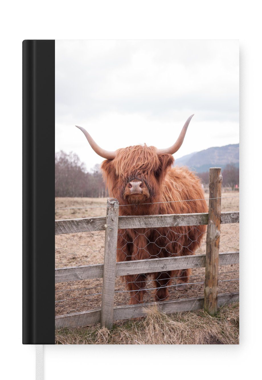 MuchoWow Notizbuch Scottish Highlander - Gras - Zaun, Journal, Merkzettel, Tagebuch, Notizheft, A5, 98 Seiten, Haushaltsbuch