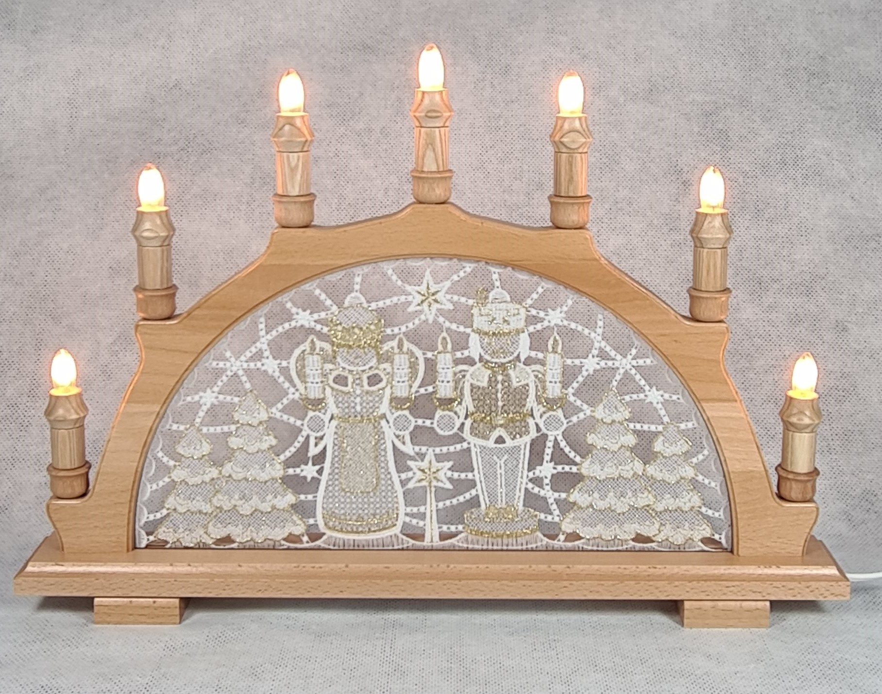 Otto Dotzauer KG Schwibbogen Original Erzgebirg. Schwibbogen mit Plauener Spitze - Engel & Bergmann (1-tlg)