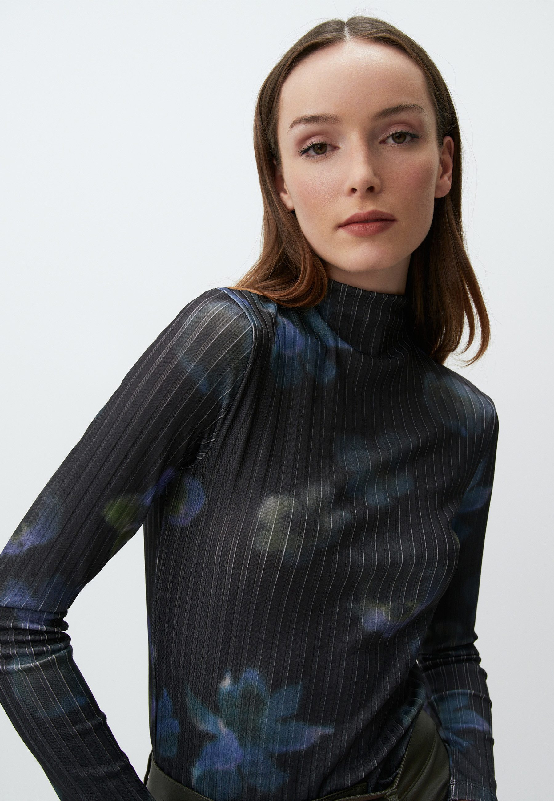 Blusentop Gemusterte Bluse Mit Halblangem Rollkragen Und Langen Ärmeln