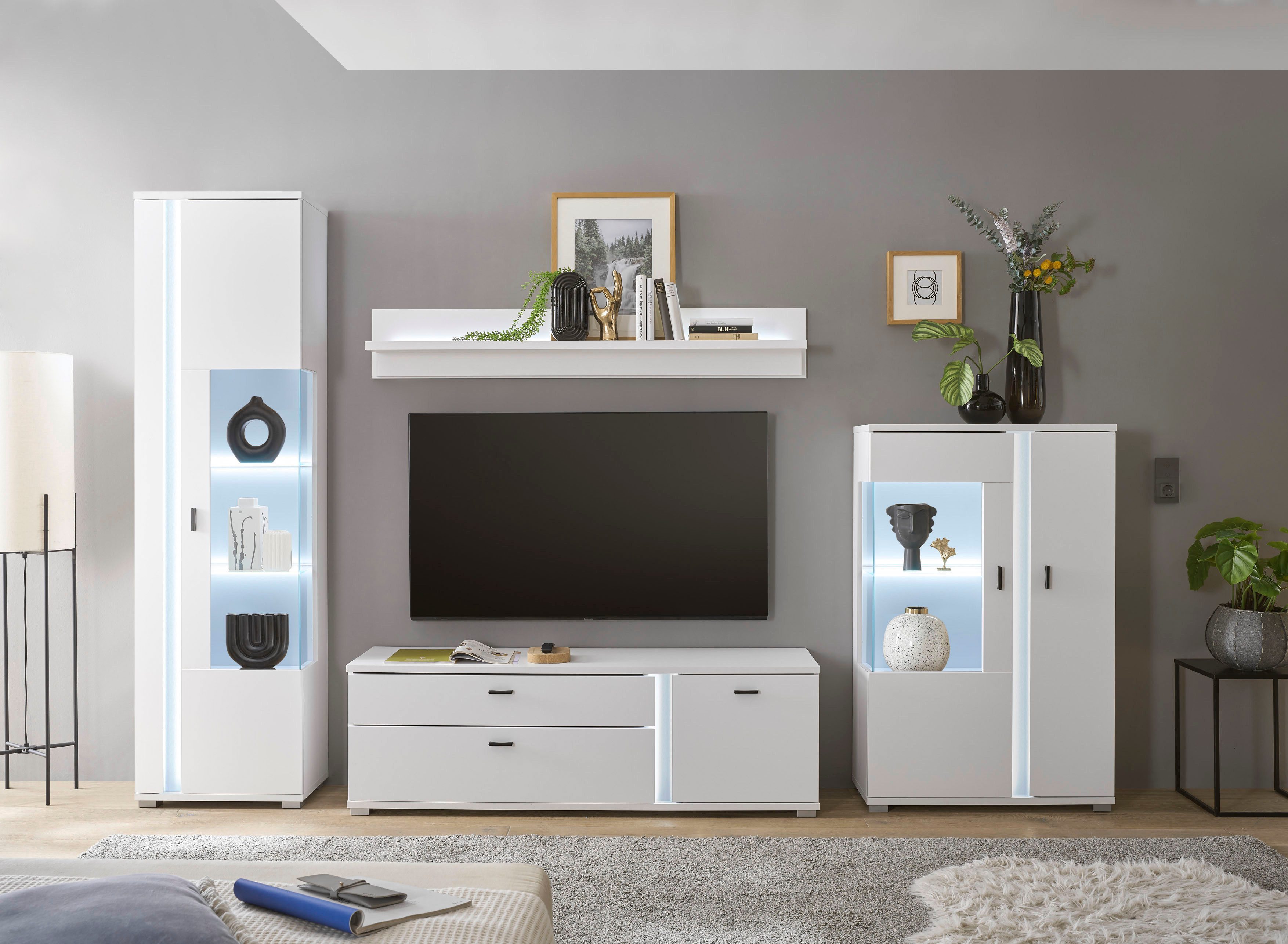 Home affaire Wohnwand LONG ISLAND, (Set, 4-St), in moderner Trendfarbe,inklusive senkrechter Beleuchtung,Breite 305 cm