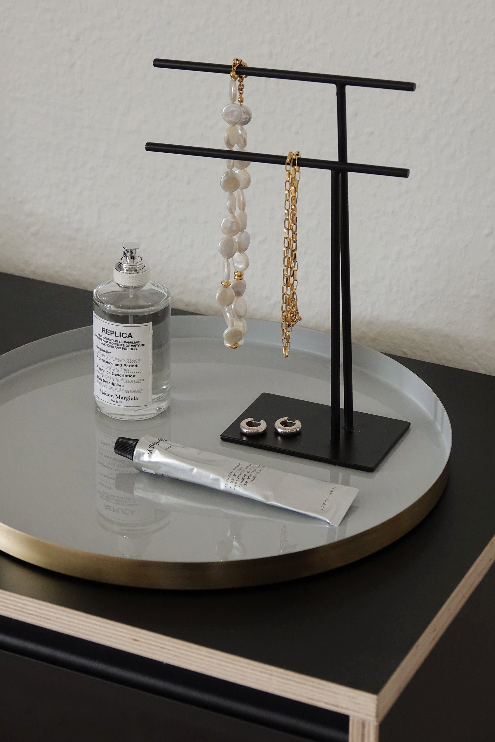 LaLe Living Schmuckständer Butik aus Eisen in Schwarz oder Gold, 25x18,5 cm günstig online kaufen