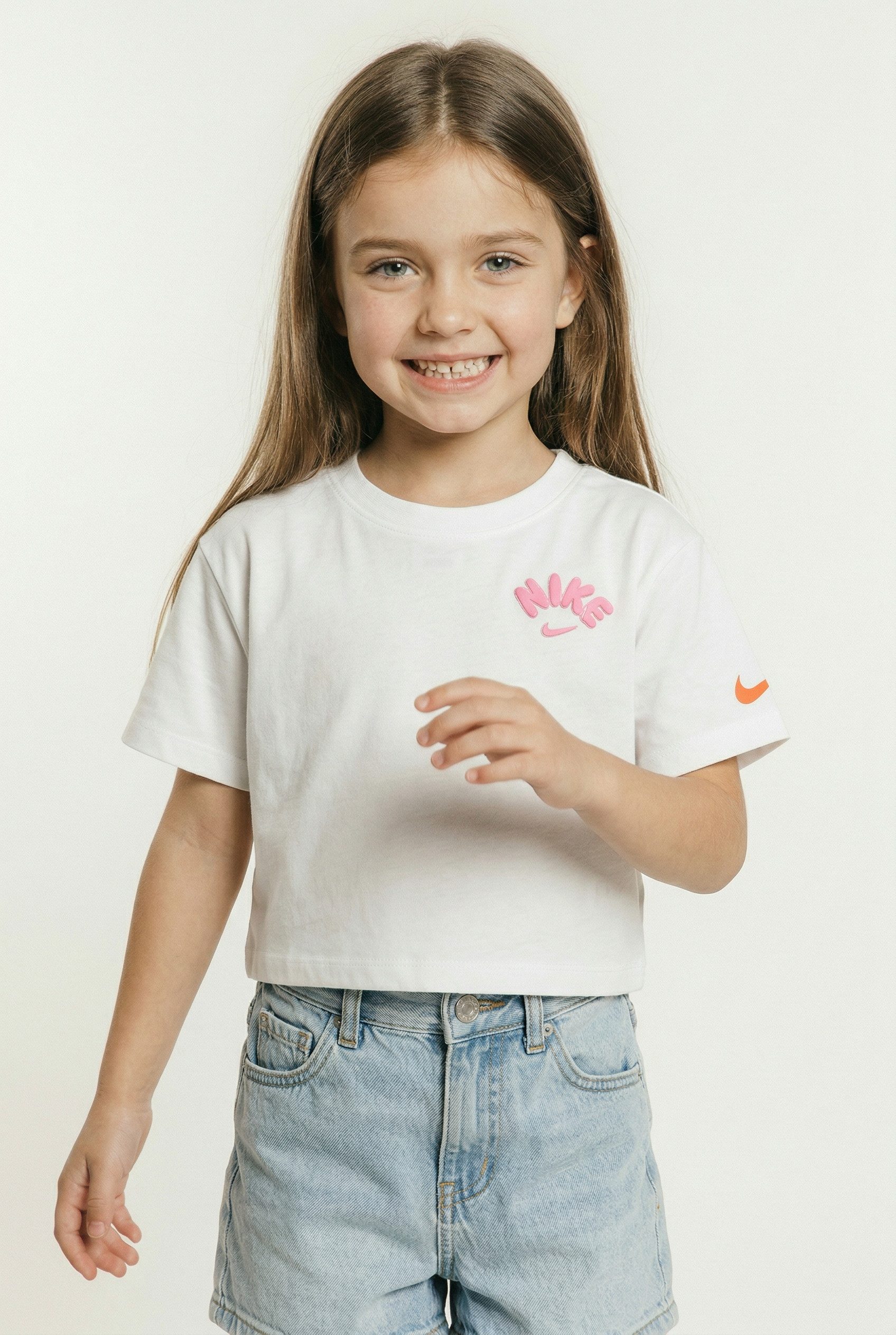 Nike Sportswear T-Shirt NKG BOLD PLAY BOXY TEE mit großem Rückendruck, sportlicher Stil, T-Shirt-Schnitt