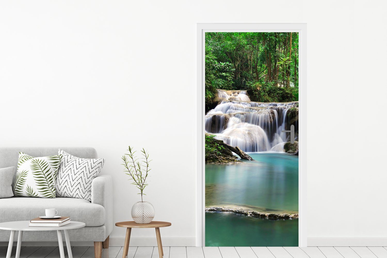 Wasserfall mit für bedruckt, (1 Matt, Erawan-Nationalpark Tür, Bäumen im in MuchoWow Thailand, Ein 75x205 Türtapete cm Türaufkleber, Fototapete St),