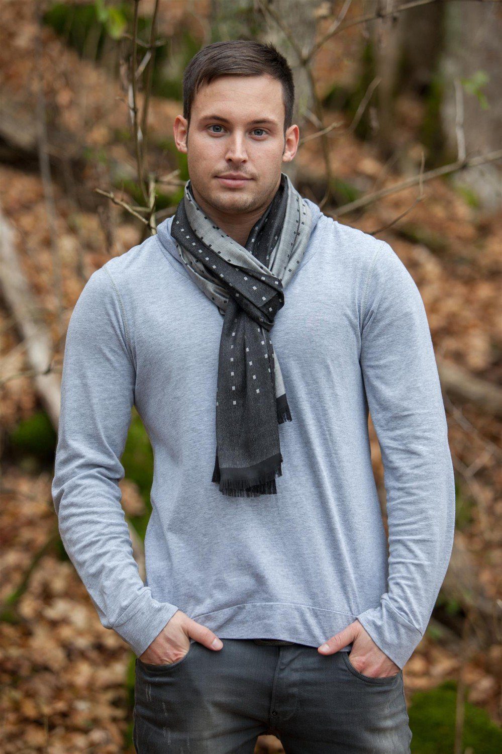 styleBREAKER Modeschal Edler Schal mit Quadratischem Muster, (1-St)