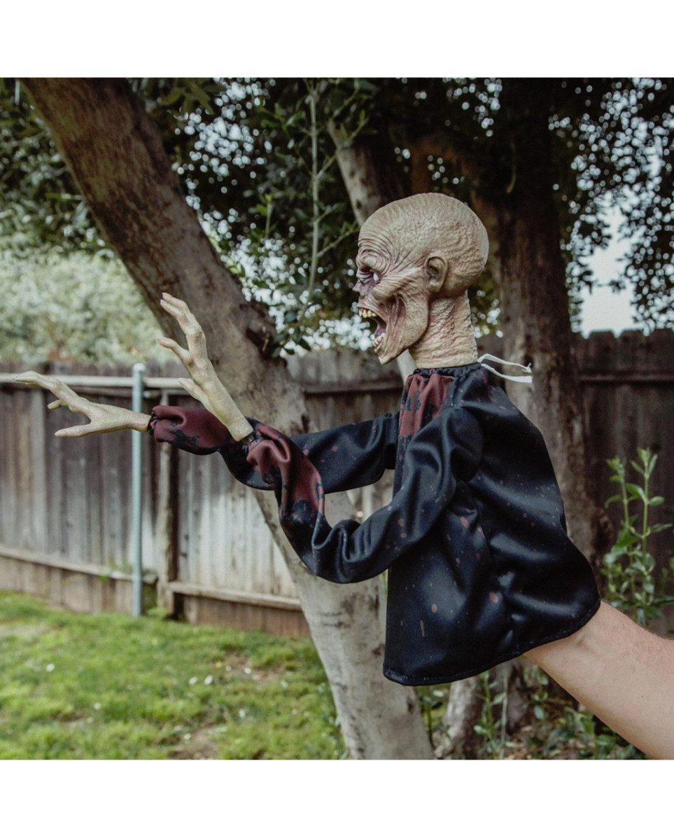 Horror-Shop Zombie-Kostüm Horror Reachers Zombie Handpuppe zum Greifen 33cm