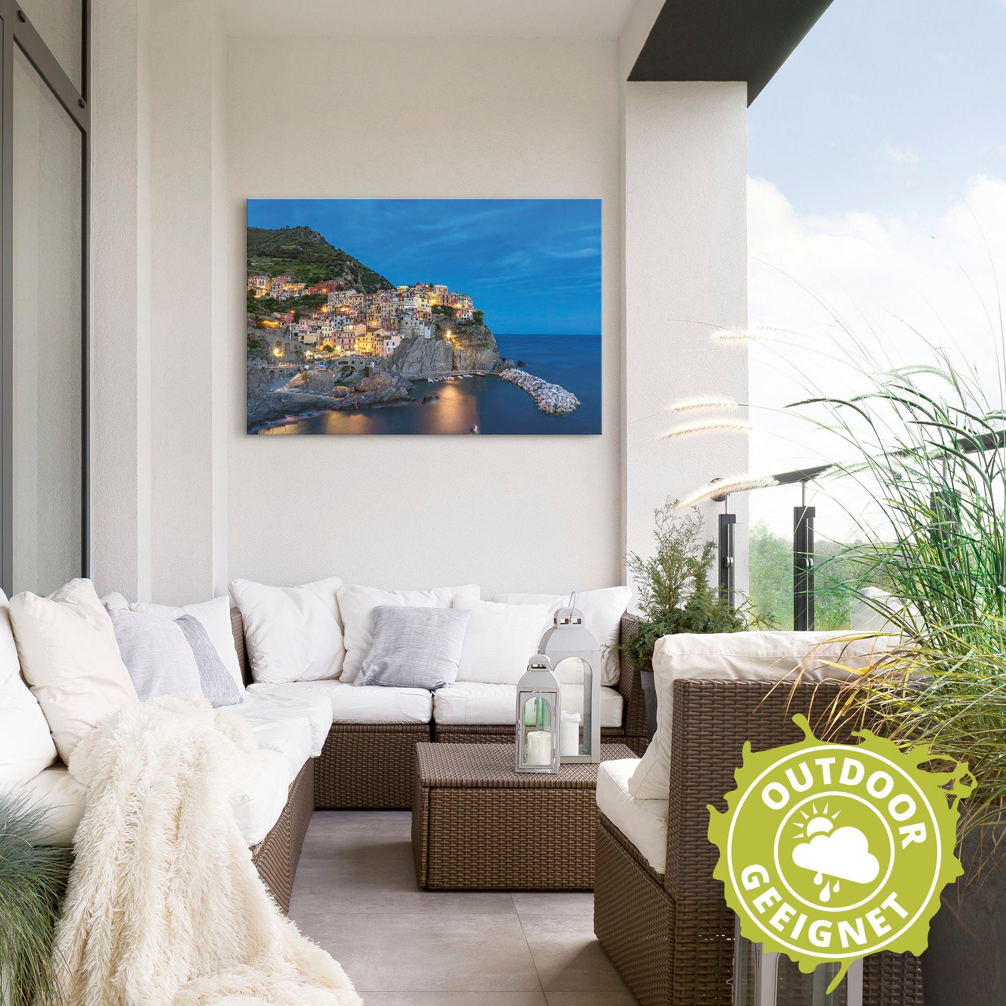 Artland Wandbild »Beleuchtetes Manarola zur blauen Stunde«, Küstenbilder (1 Stück), in vielen Größen & Produktarten - Alubild / Outdoorbild für den Außenbereich, Leinwandbild, Poster, Wandaufkleber / Wandtattoo auch für Badezimmer geeignet-HomeTrends