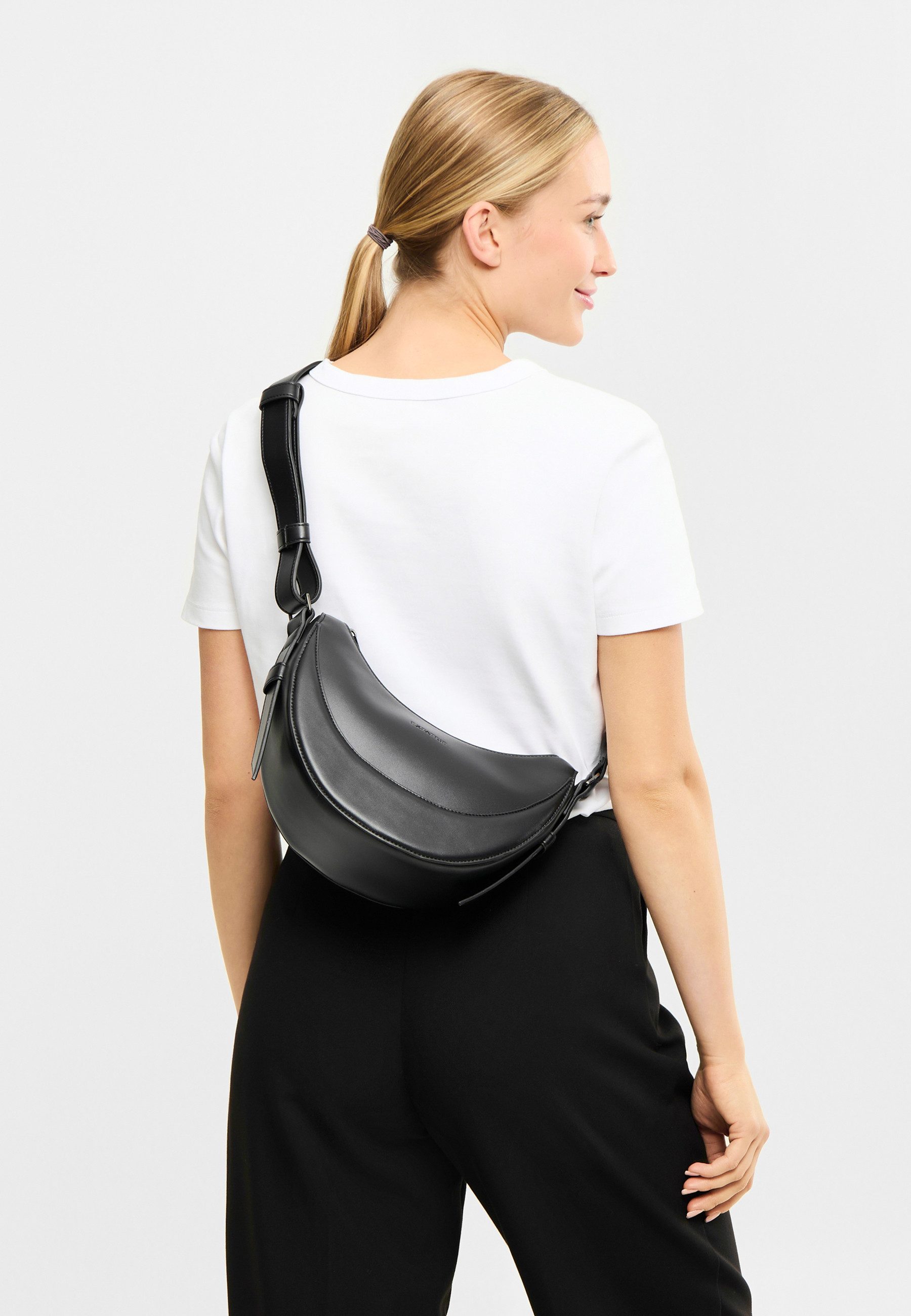Expatrié Schultertasche Livia Handtasche für Damen (1-tlg), Elegante Half Moon Bag aus Kunstleder