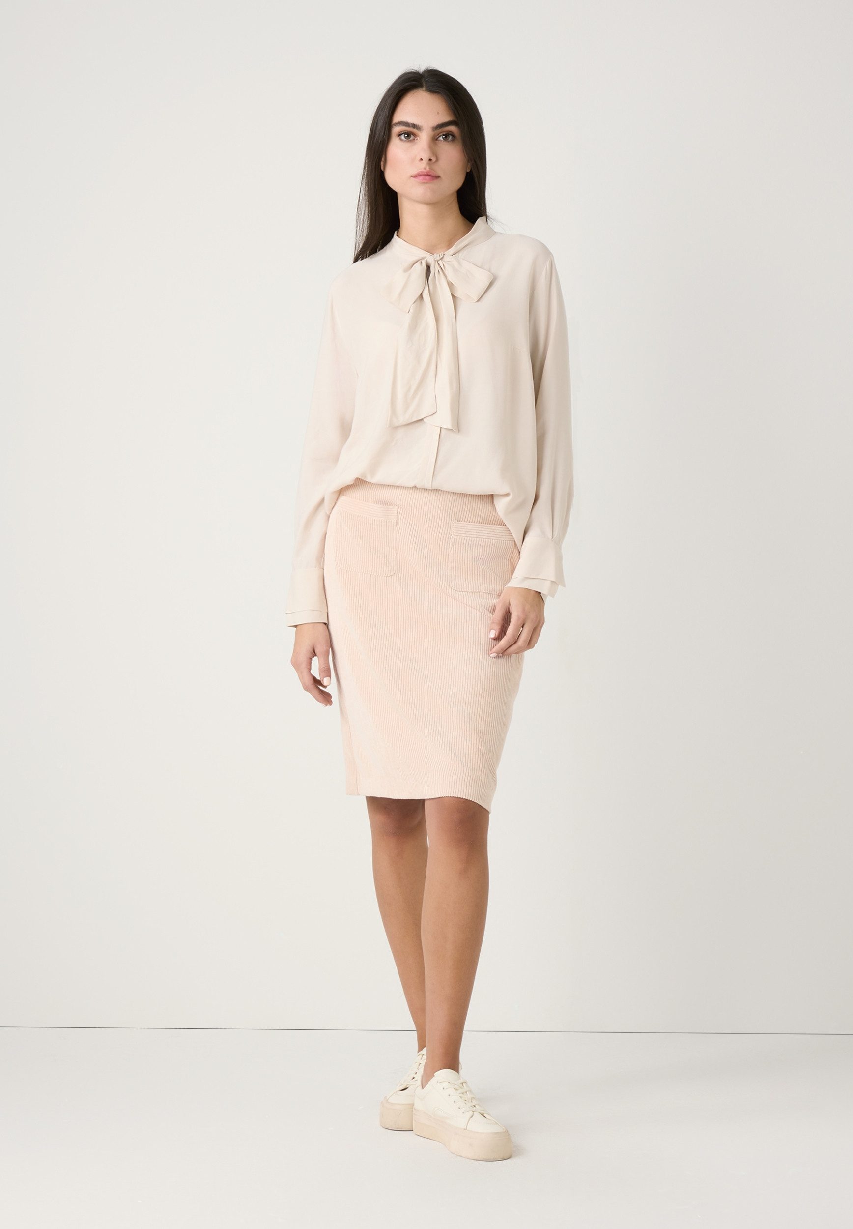 MORE&MORE Hemdbluse Feminine Viscose Blouse 0031 günstig online kaufen