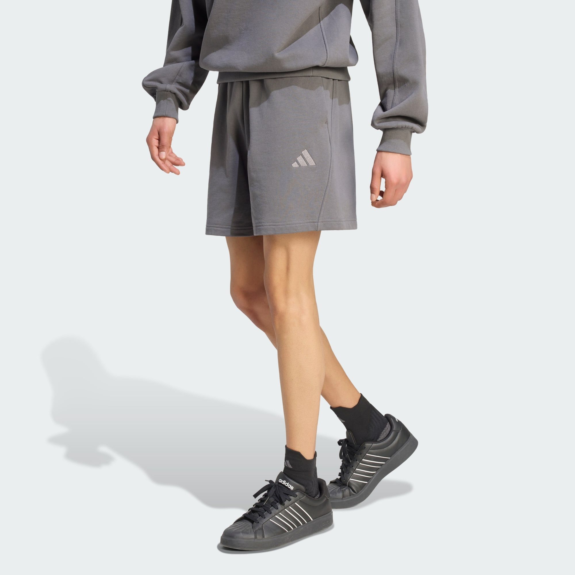 adidas Sportswear Shorts ADIDAS KIT SHORTS, KLEINES LOGO (1-tlg)