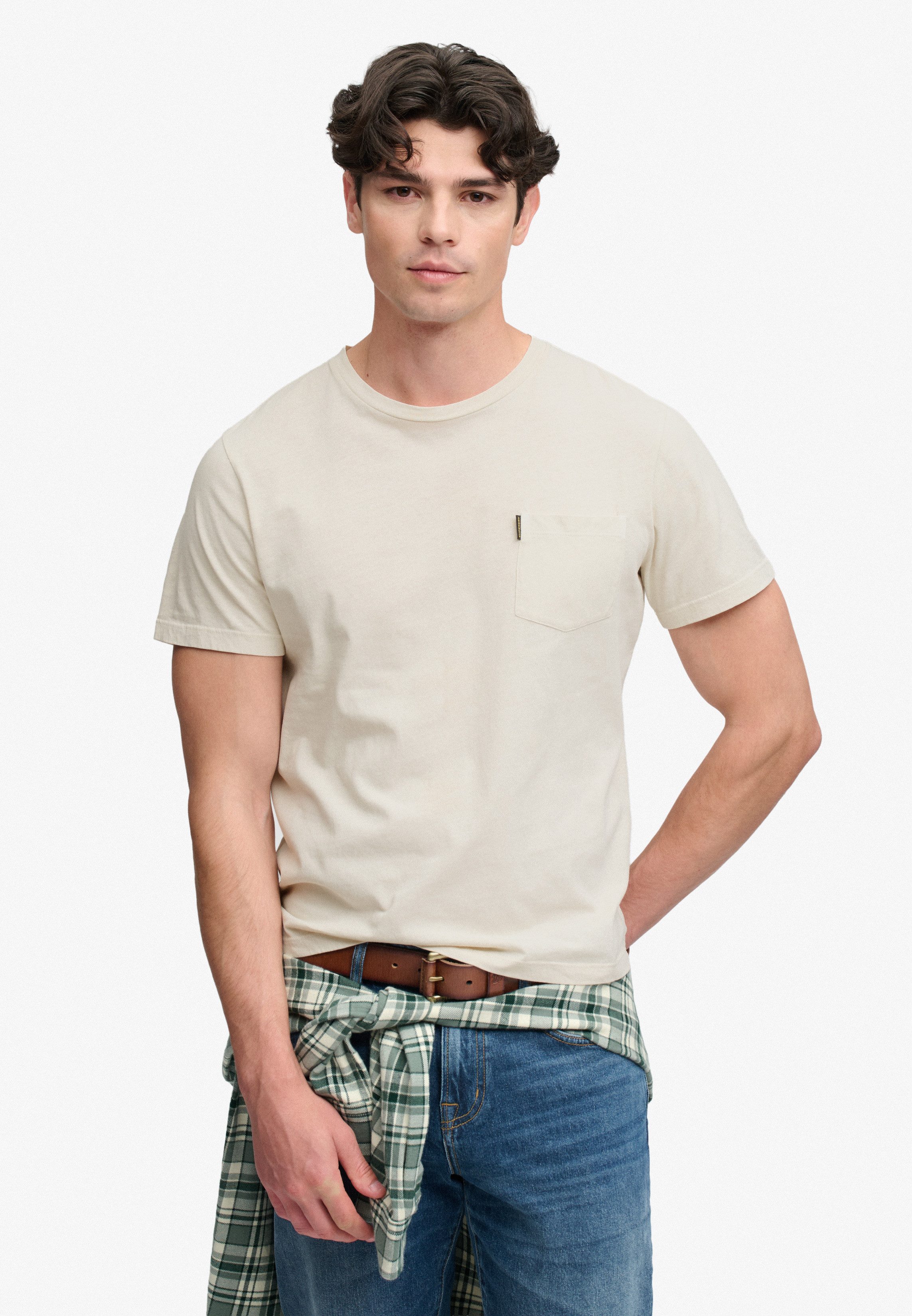 Superdry Rundhalsshirt CLASSIC ESSENTIAL POCKET TEE mit stylischer, aufgesetzter Brusttasche