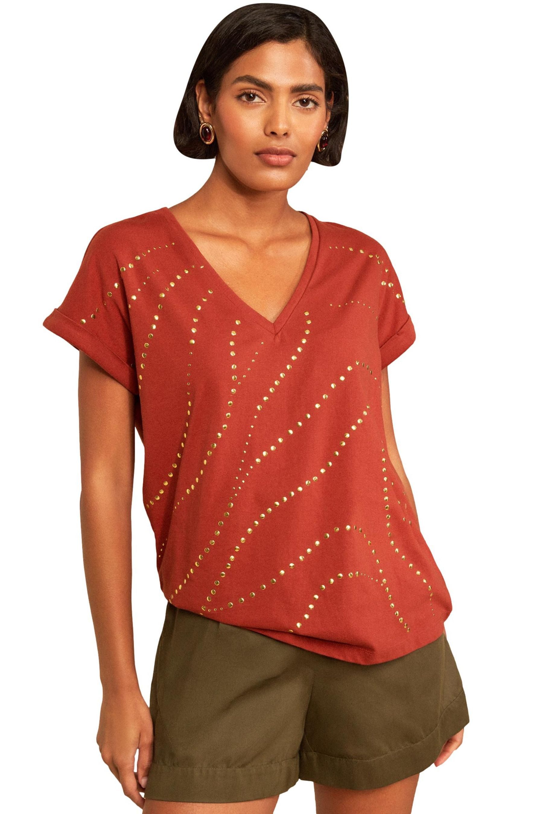 Love & Roses T-Shirt Love & Roses T-Shirt mit V-Ausschnitt und Nieten (1-tlg)