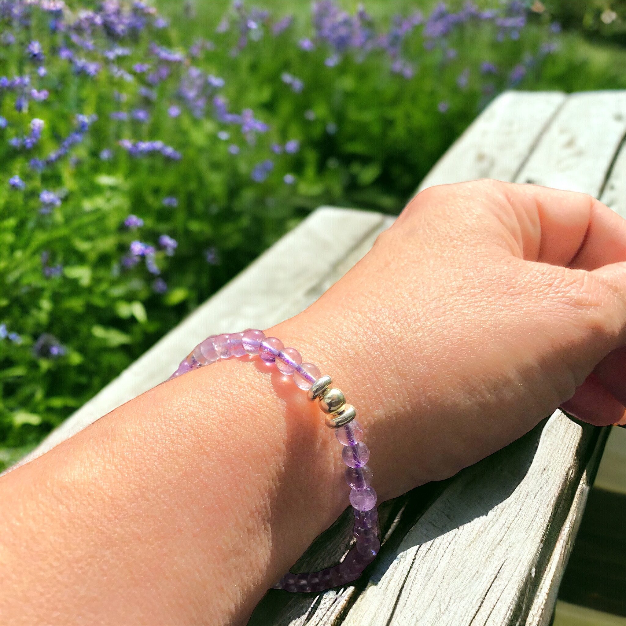 Steinfixx® Perlenarmband Elegantes Perlenarmband Amethyst mit 925 Silberperle (entzückendes, versilbertes Edelstahlherzchen, 1-tlg., Handgemachter Energieschmuck aus Deutschland), Silberschmuck zu jedem Anlass, Reinigung und Kraft, mit Geschenkbox