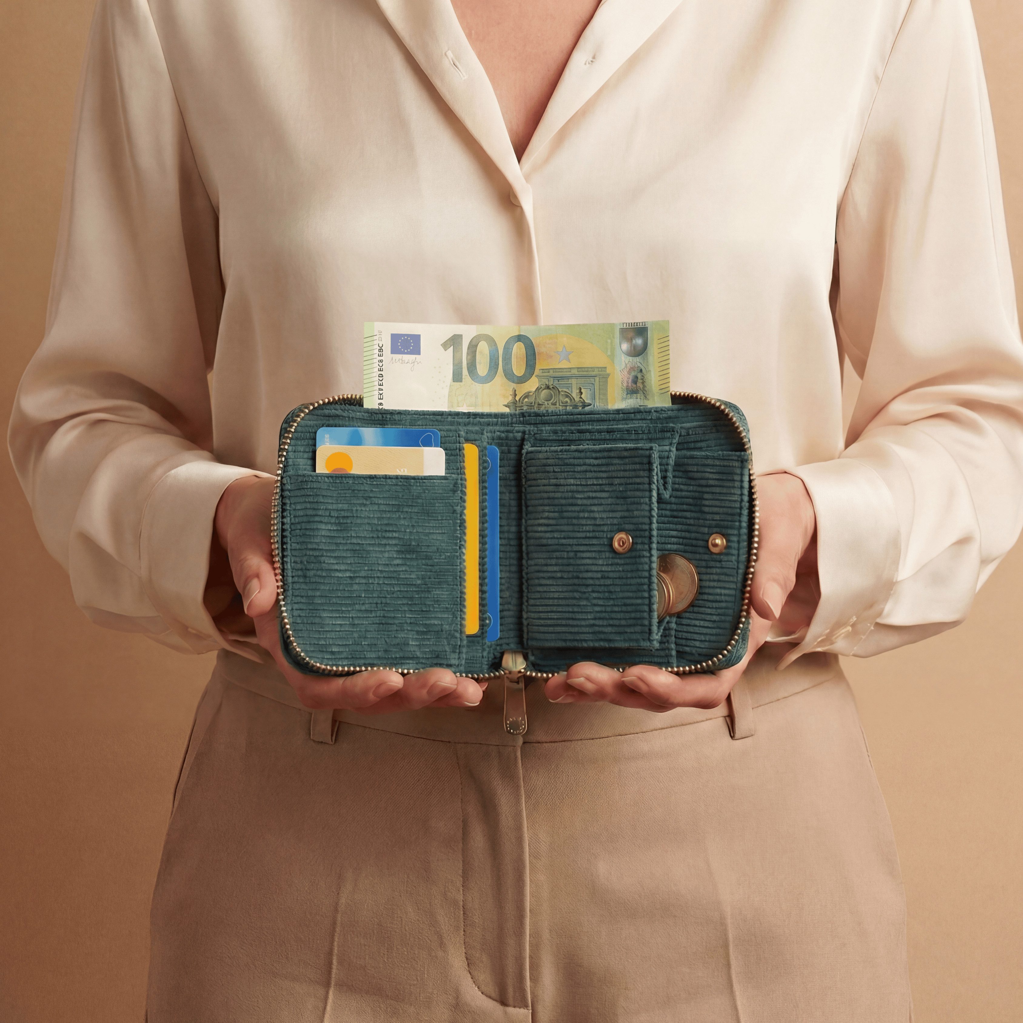 MillyMilk Geldbörse Kord Geldbeutel FONDO Damen – Mini Portemonnaie Stoff Pastell klein, Formstabil & kompakt – kein labberiges Säckchen!