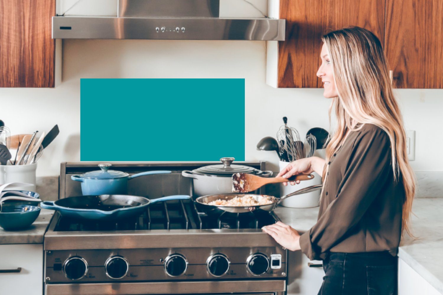 Wandschutz, 60x30 Blau - (1-tlg), Küchen gegen MuchoWow für cm, Schmutzflecken Küchenrückwand Unifarben, Fett und