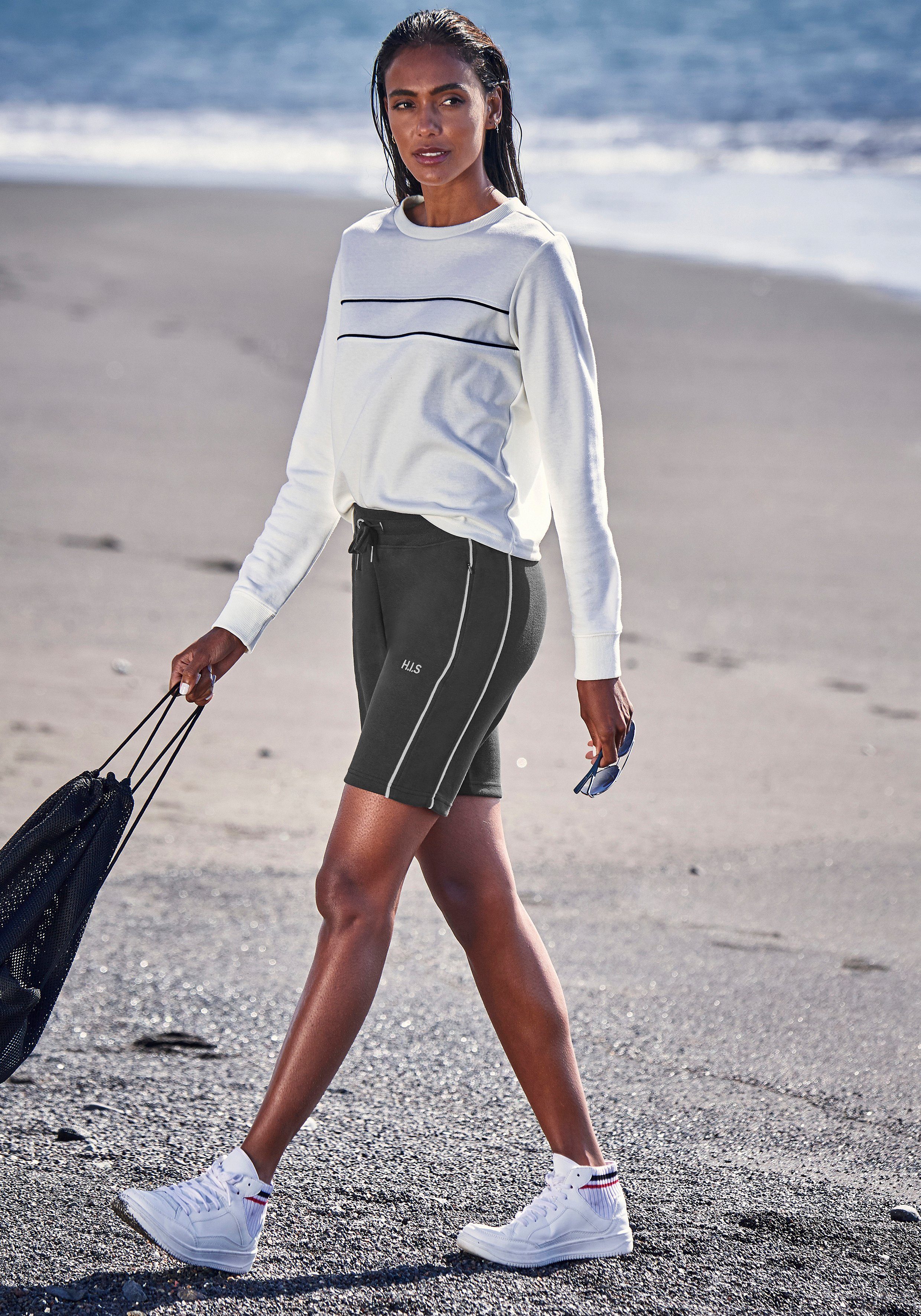 H.I.S Bermudas, kurze sportliche Hose mit Logostickerei Mit praktischen Reißverschlusstaschen. Ideal für Sport- und Freizeit.
