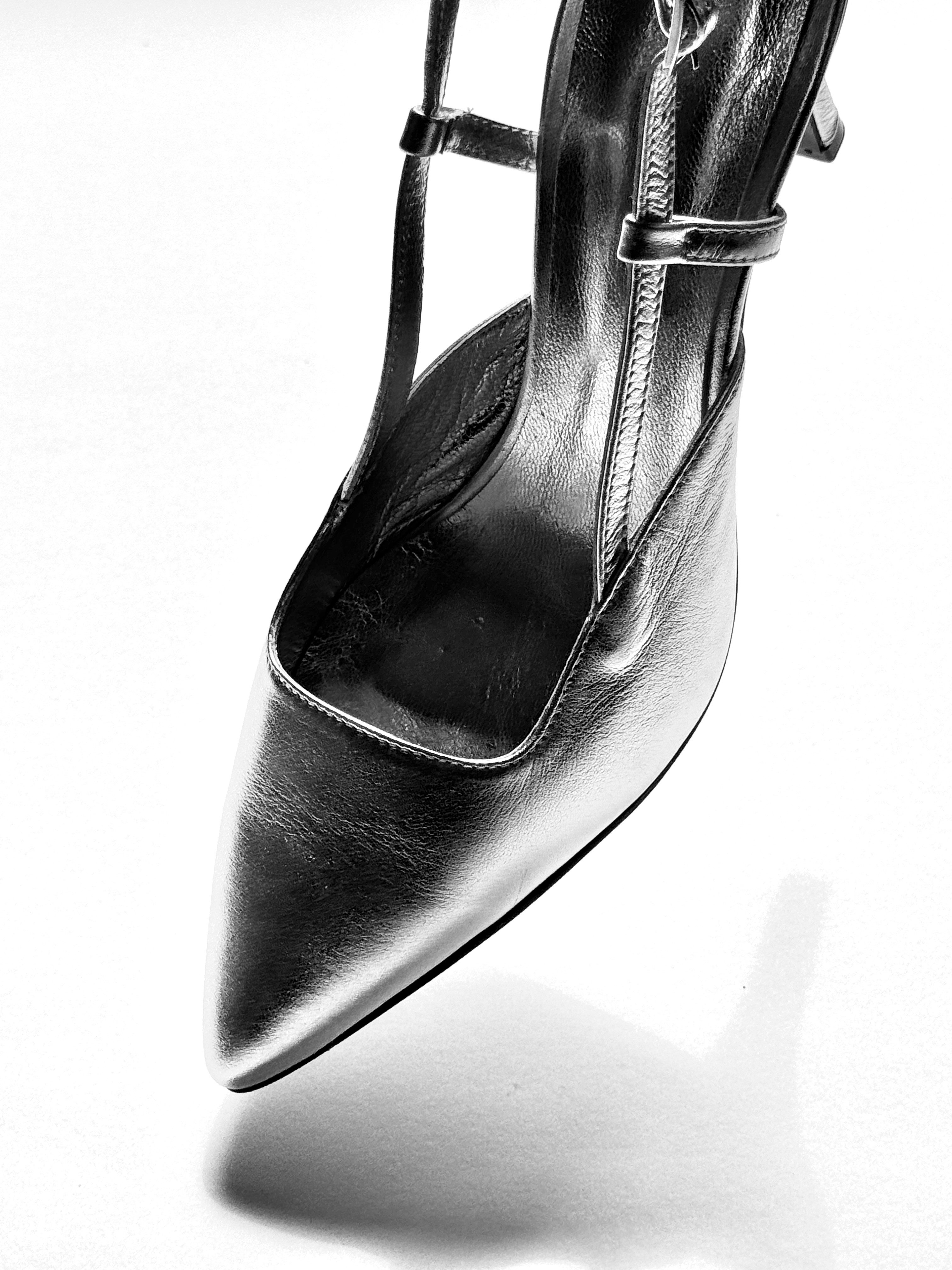 GosiaK. Agnes Slingpumps Wunderschöne Slingback Pumps aus echtem Leder, in elegantem Silber