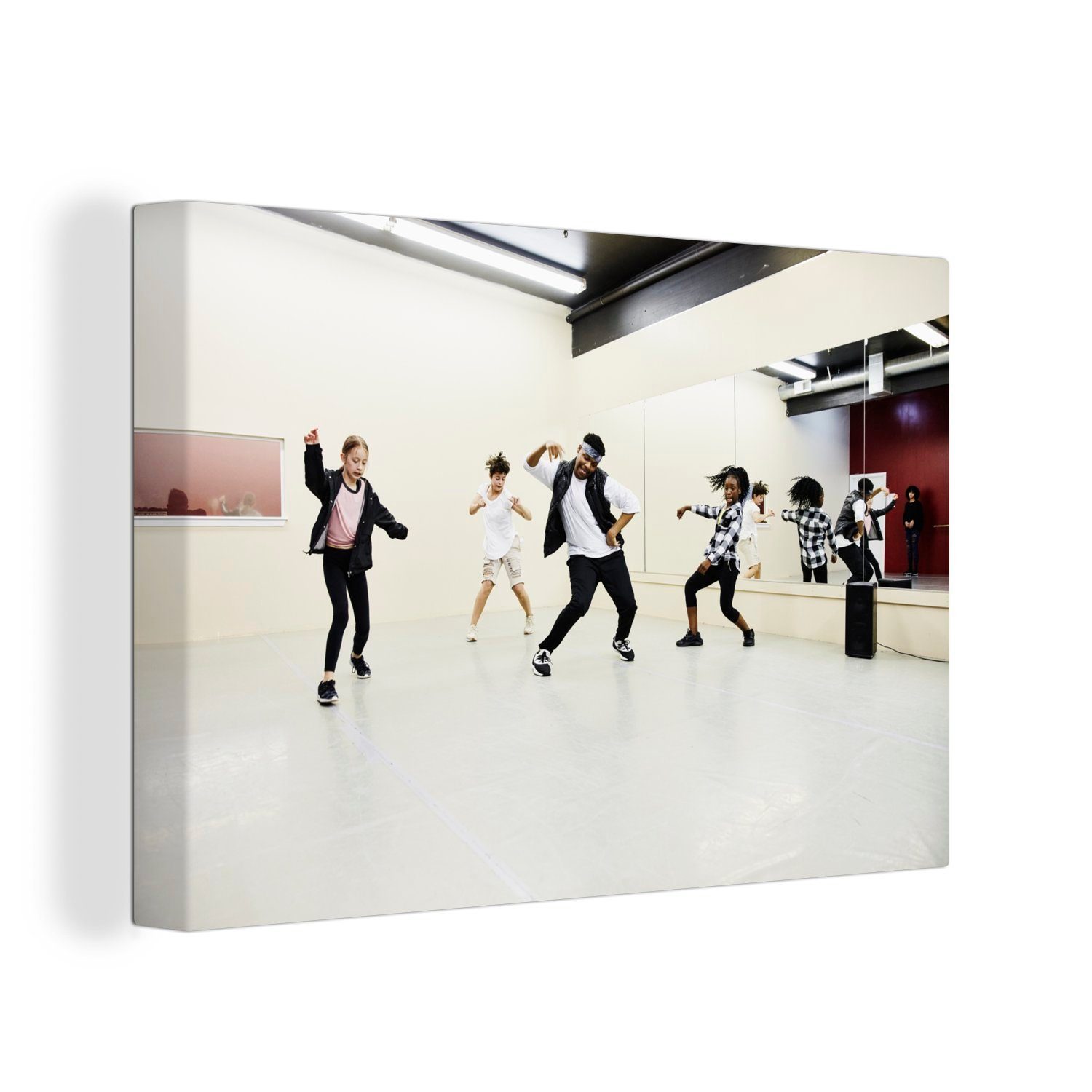 OneMillionCanvasses® Leinwandbild Hip-Hop-Gruppe übt Tanz im Tanzstudio, (1 St), Wandbild Leinwandbilder, Aufhängefertig, Wanddeko, 30x20 cm