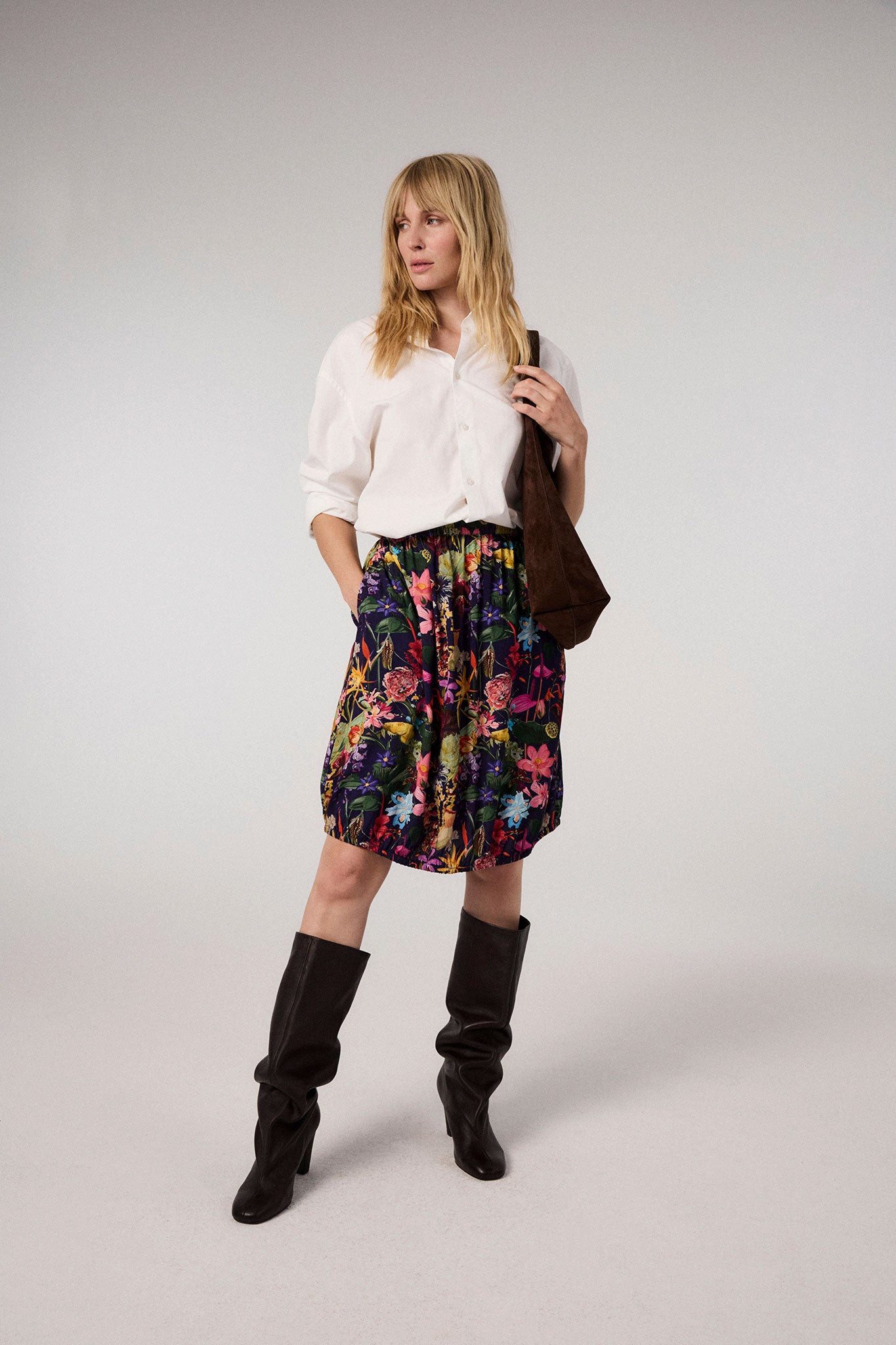 Himalaya Clothing Strickrock Damen mit lebendigem Blumenprint - Damen Midirock aus edler Viskose Weicher, fließender Blumen Rock mit hohem Komfort