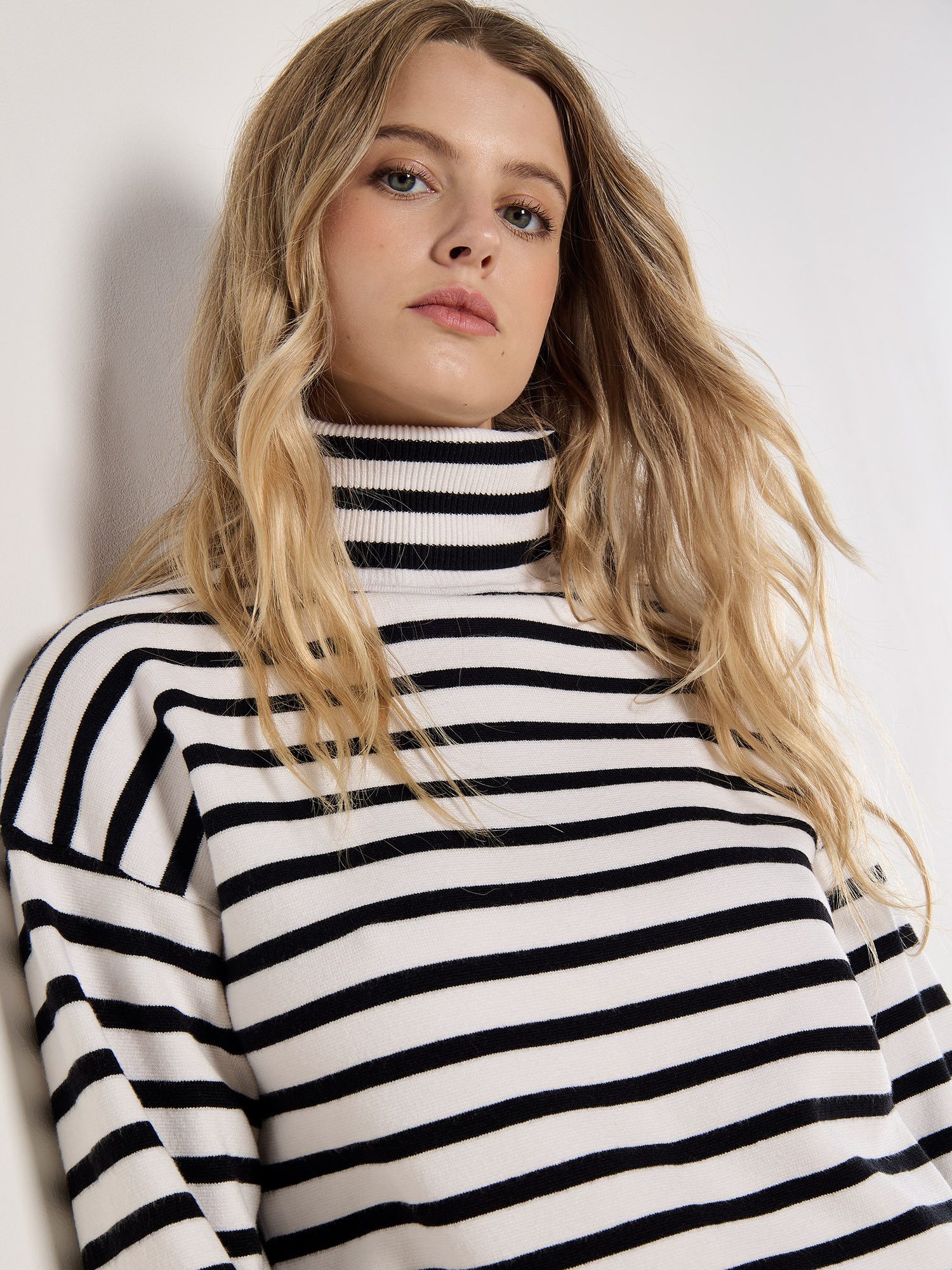 Apricot Streifenpullover Gestreifter Crop-Pullover mit Rollkragen günstig online kaufen