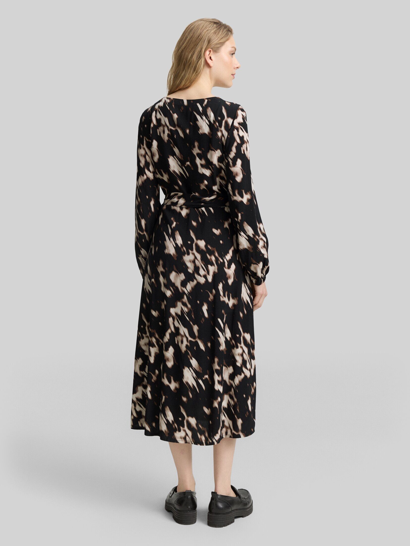 TOM TAILOR Sommerkleid Kleider & Jumpsuits Midi-Wickelkleid mit Muster