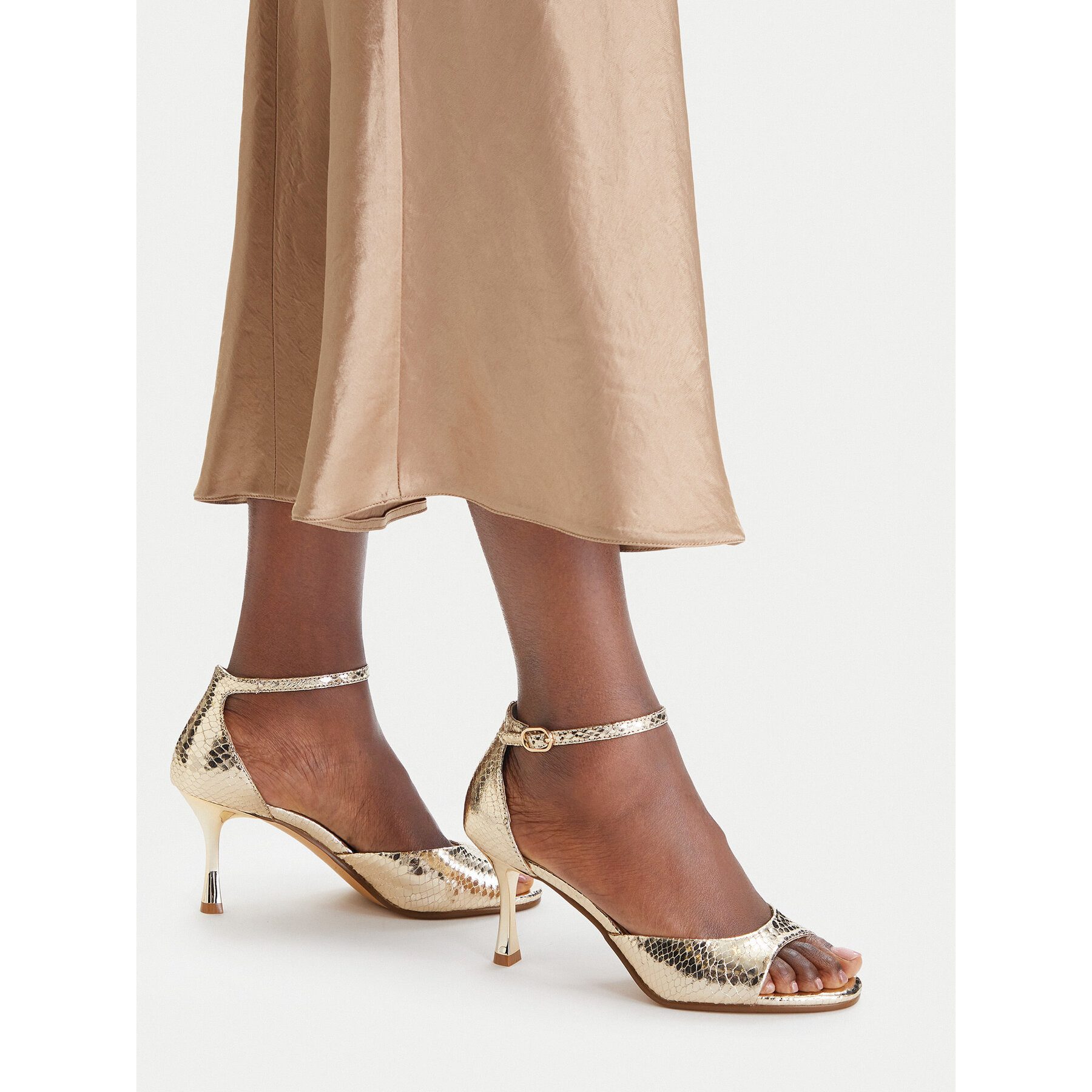 Jenny Jenny Damen Sandalen Golden Sandale