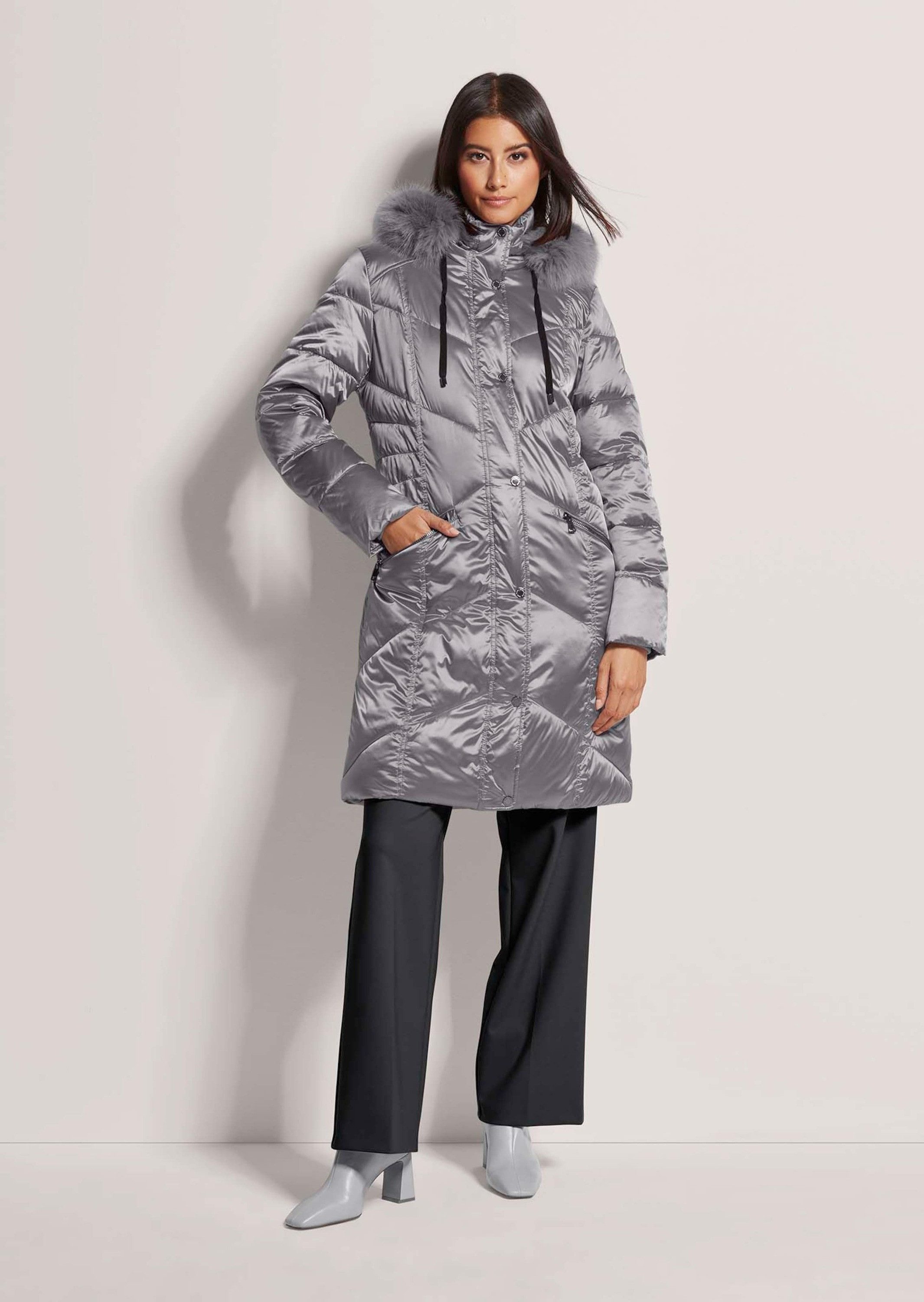 MADELEINE Steppjacke Kapuzenjacke mit Fancy-Stepp Wintermantel mit abnehmba günstig online kaufen