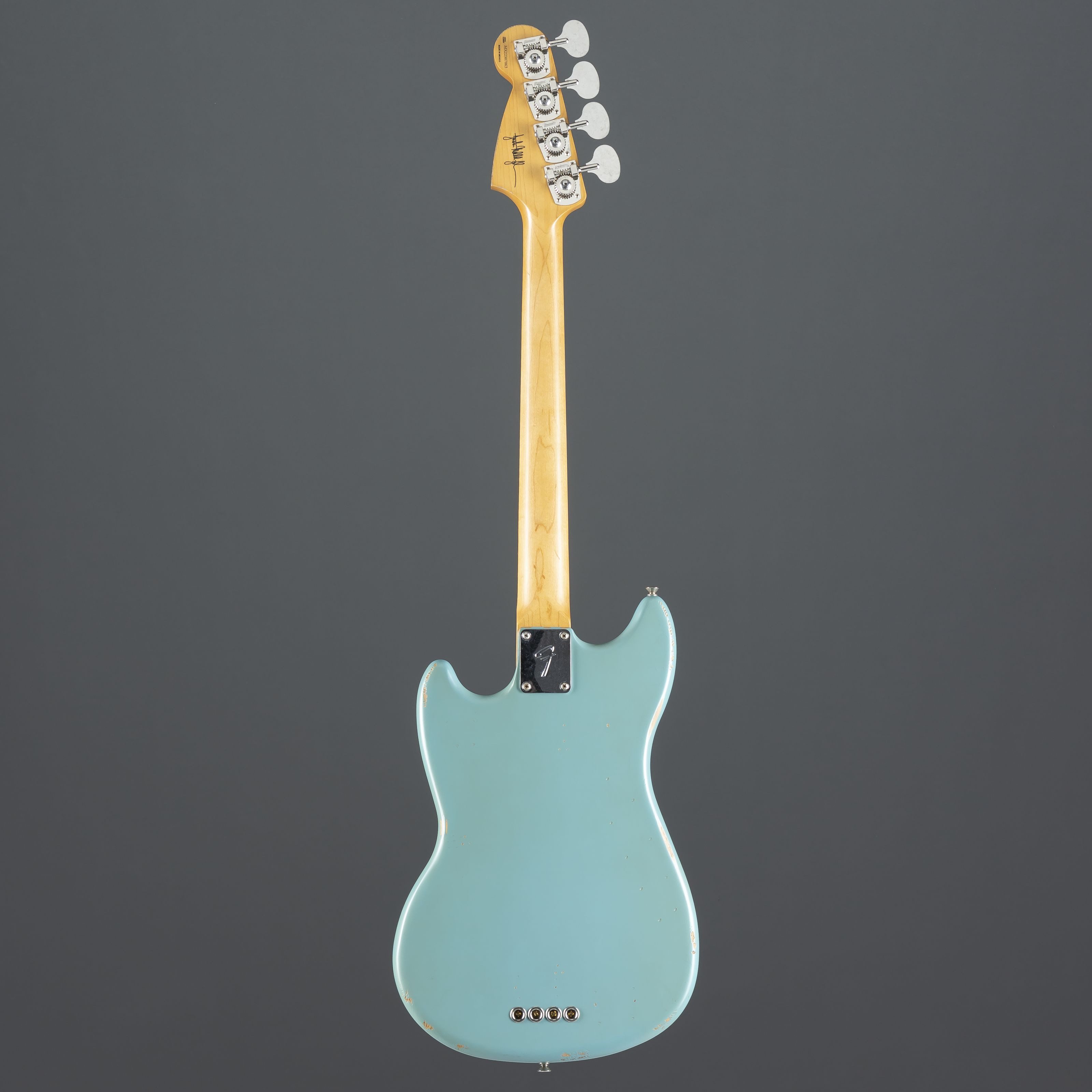 Fender E-Bass, Justin Meldal-Johnsen Road Worn Bass Faded Blue - 4-String Electric Bass, E-Bässe, 4-Saiter E-Bässe, Justin Meldal-Johnsen Road Worn Mustang Bass Faded Daphne Blue -
