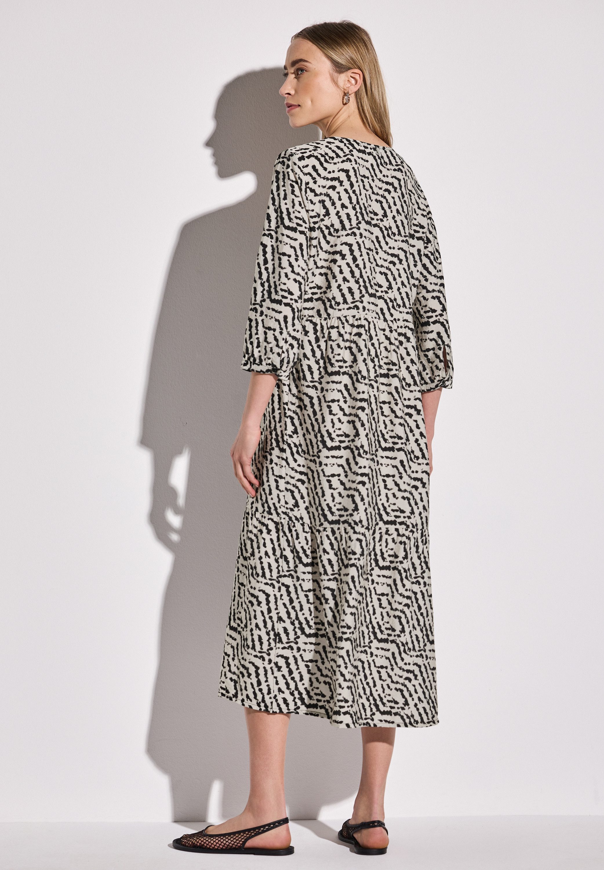 STREET ONE Midikleid, mit grafischem Muster günstig online kaufen