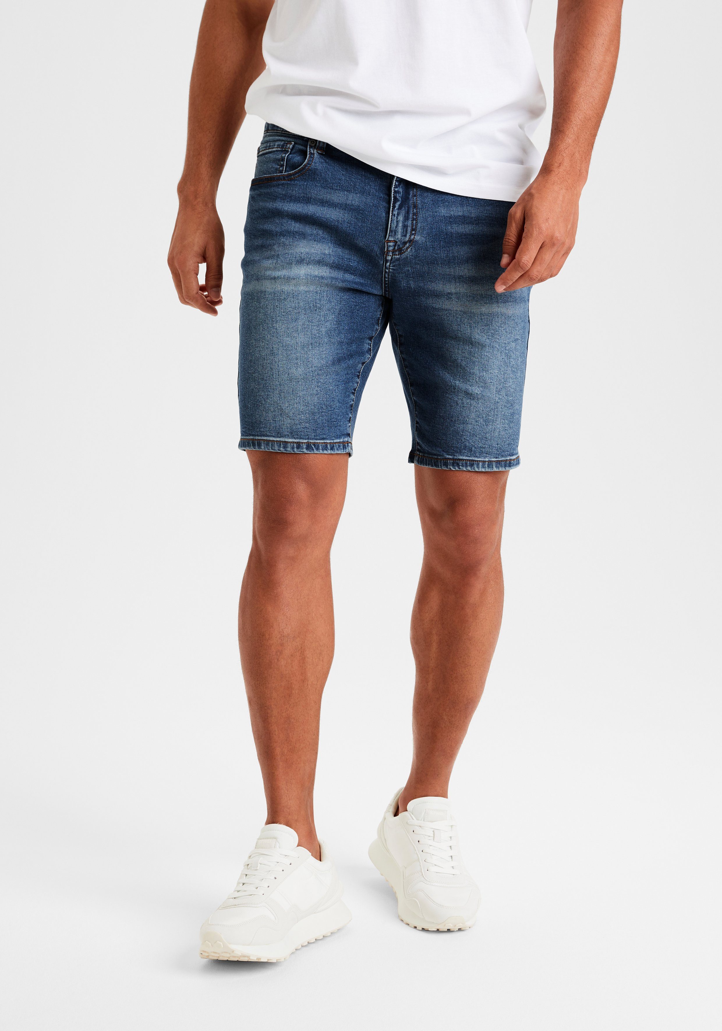 Buffalo Джинсыshorts 5-Pocket, knielang, Shorts mit normaler Bundhöhe aus elastischer Denim-Qualität