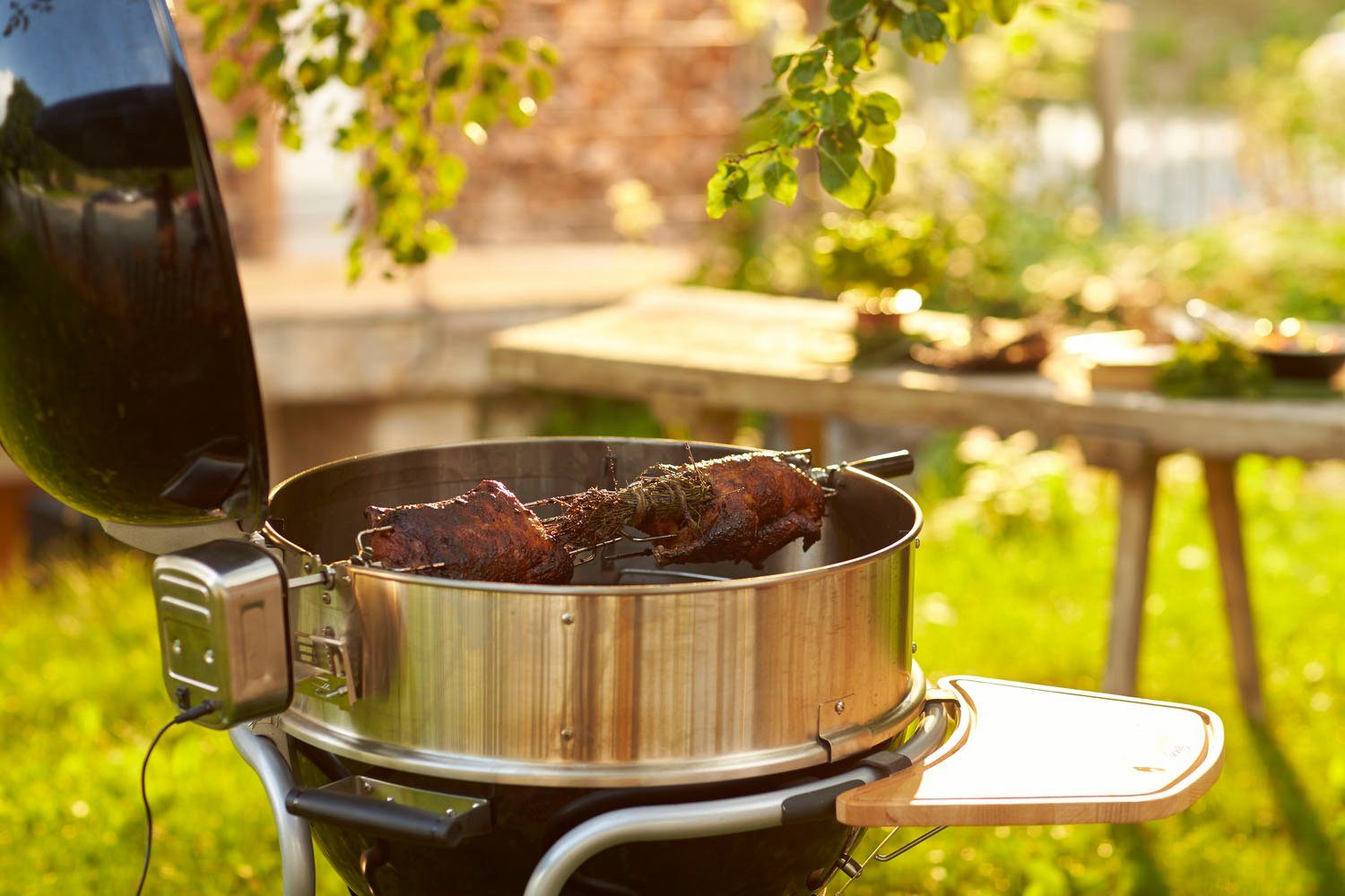 RÖSLE Grillerweiterung Gourmetring, für Kugelgrills Ø: 60 cm, 25047, Edelstahlring für Drehspieß und Zubereitung von Pizzas