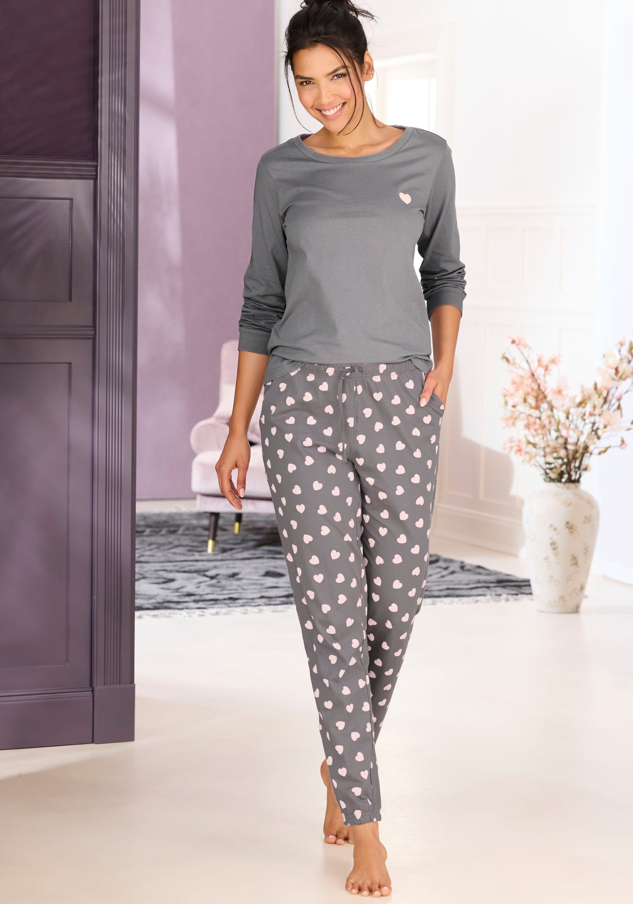 Vivance Dreams by Lascana Pyjama (Set, 2 tlg) mit süßem Herzmuster