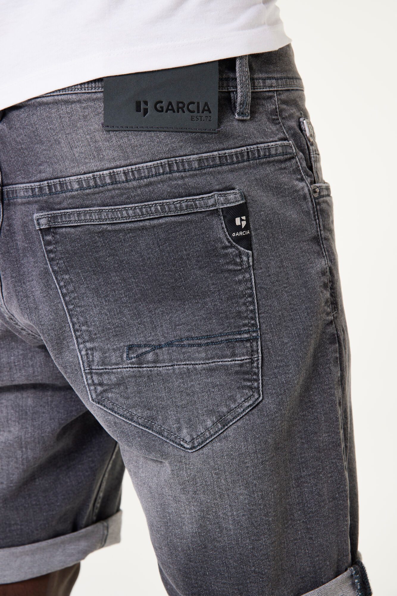 GARCIA JEANS 5-Pocket-Jeans GARCIA RUSSO SHORT medium used grey 615.3959