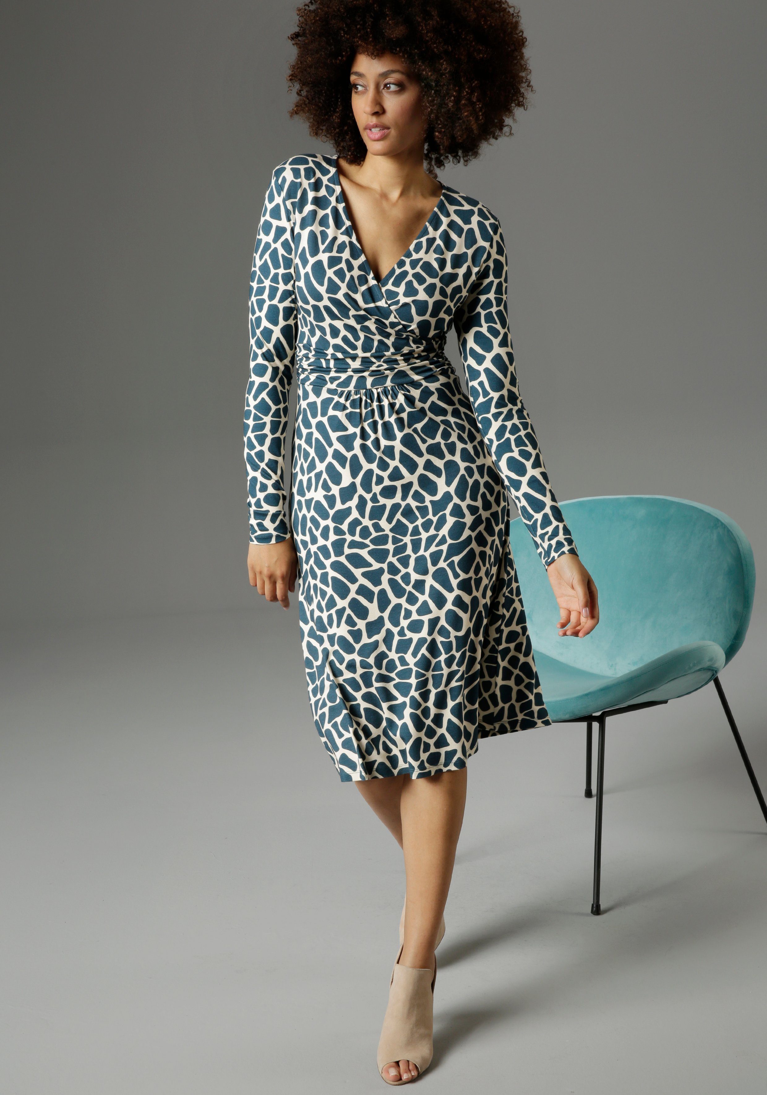 Aniston SELECTED Jerseykleid mit farbigem animal-print