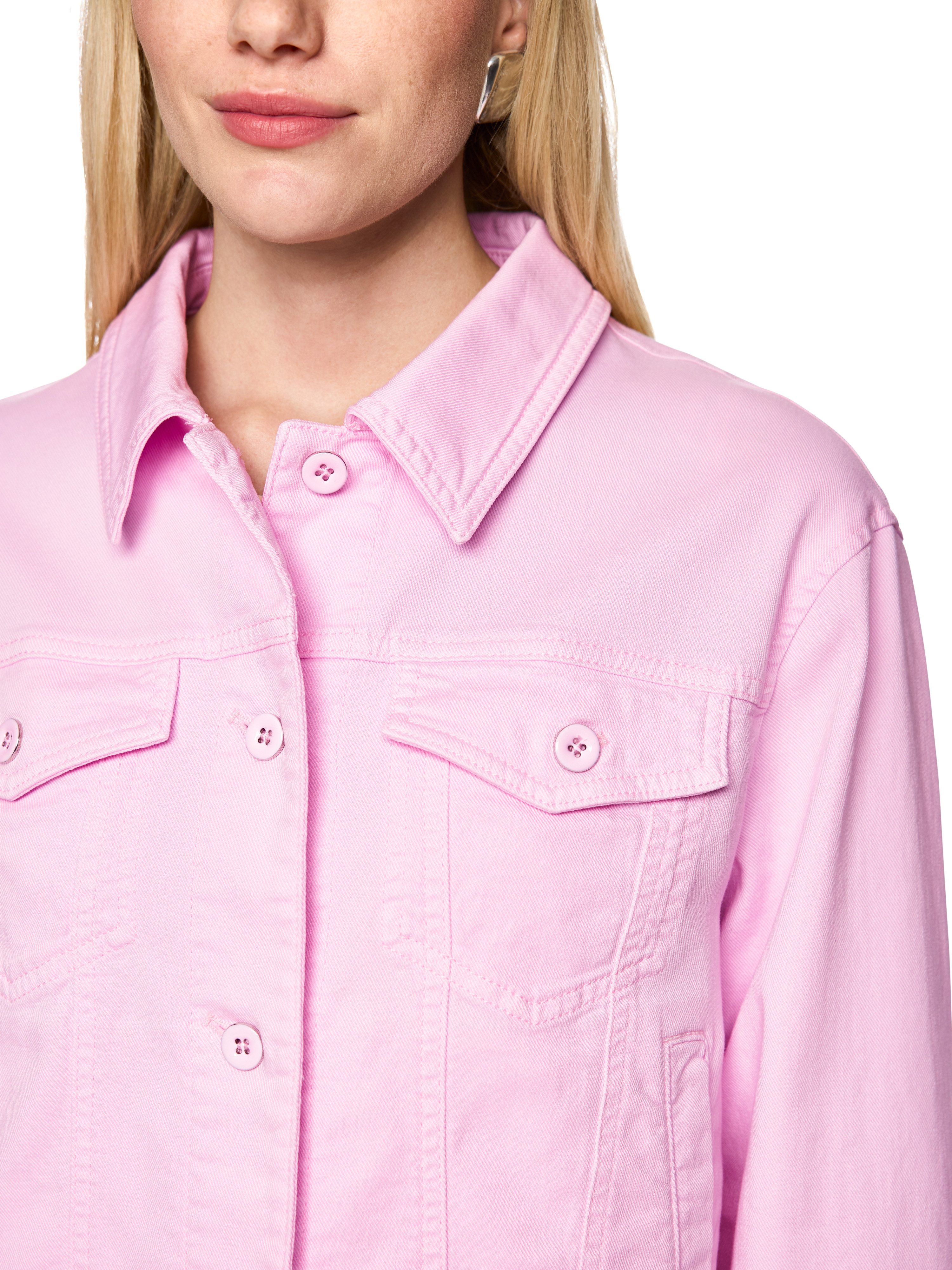 Marc Cain Jeansjacke Spring Fling Premium Damenmode kurze Form, aus Baumwollstretch