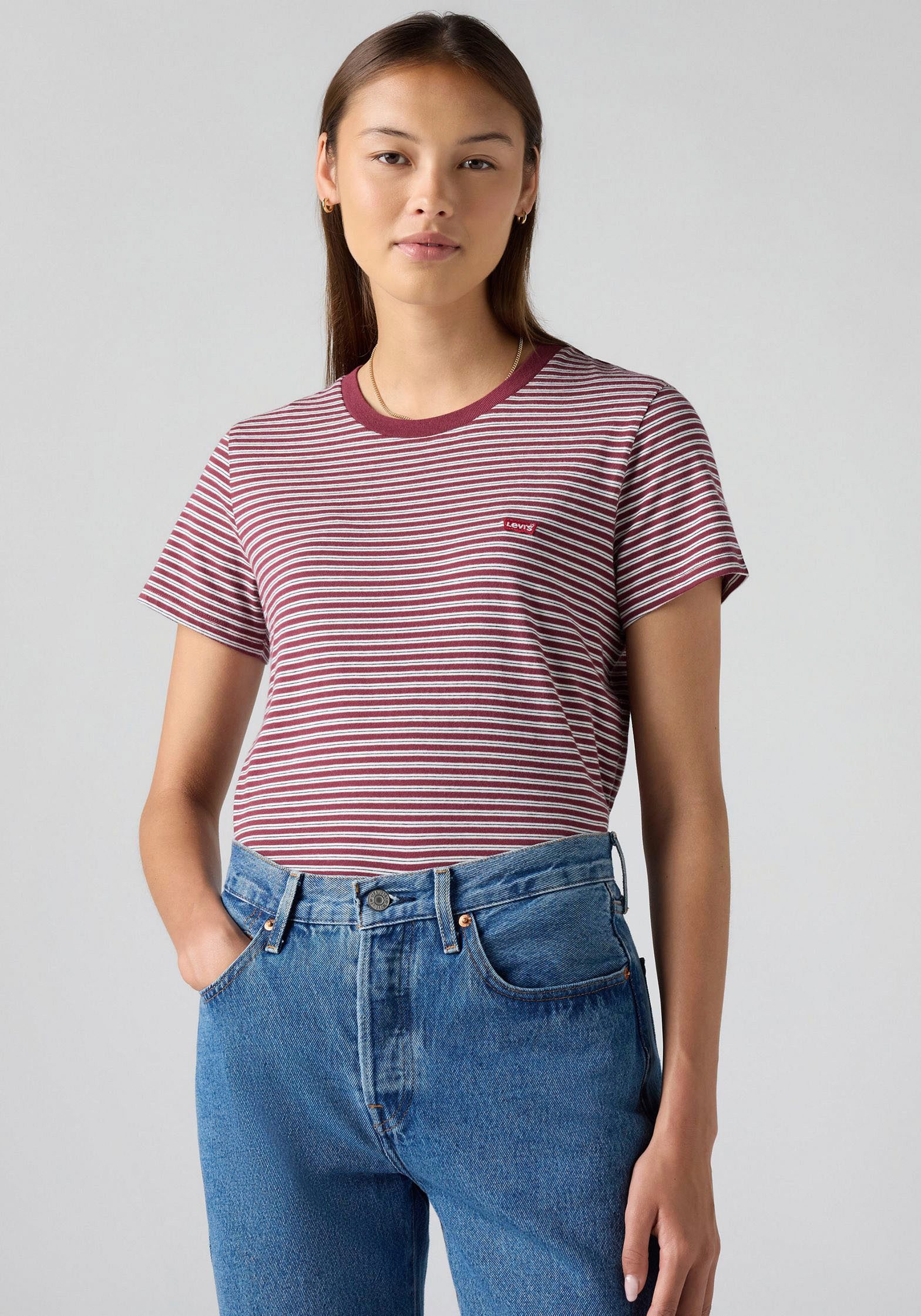 Levi's® T-Shirt The perfect Tee mit kleiner Logo-Stickerei günstig online kaufen