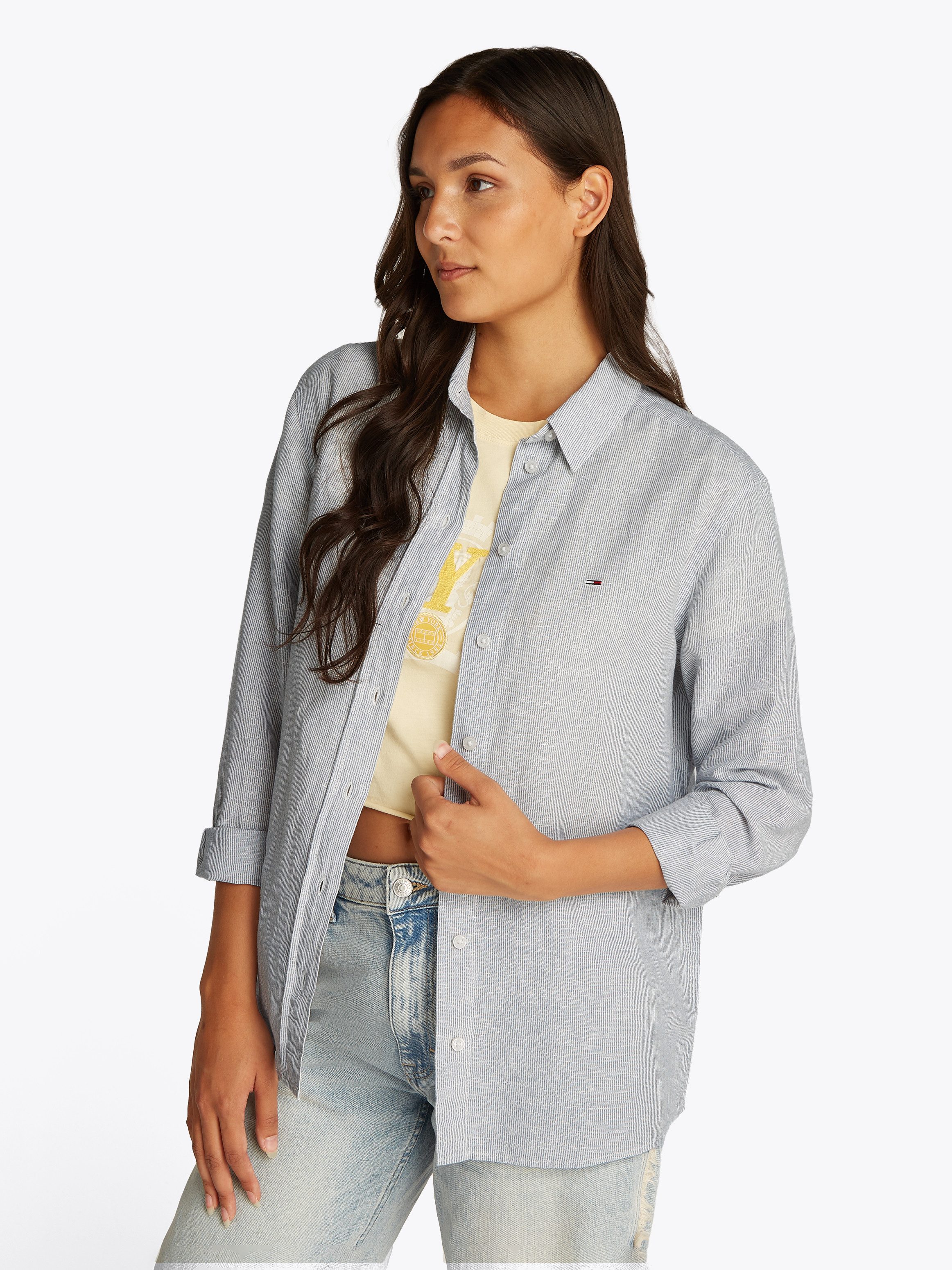 Tommy Jeans Hemdbluse TJW RLX LINEN SHIRT mit Logostickerei