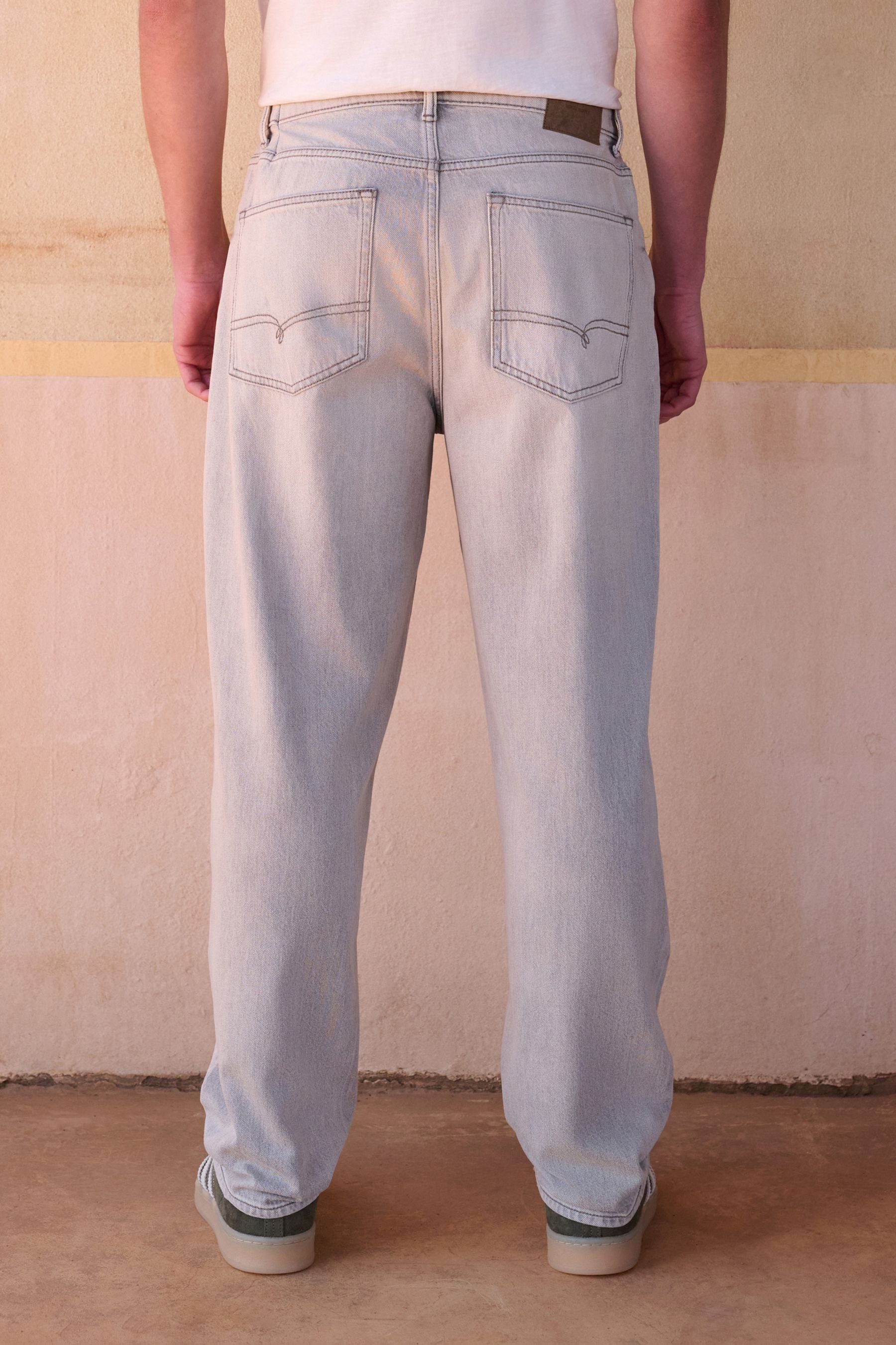 Next Relax-fit-Jeans Leichte Relaxed Fit Jeans (1-tlg) – Bild 2 von 5