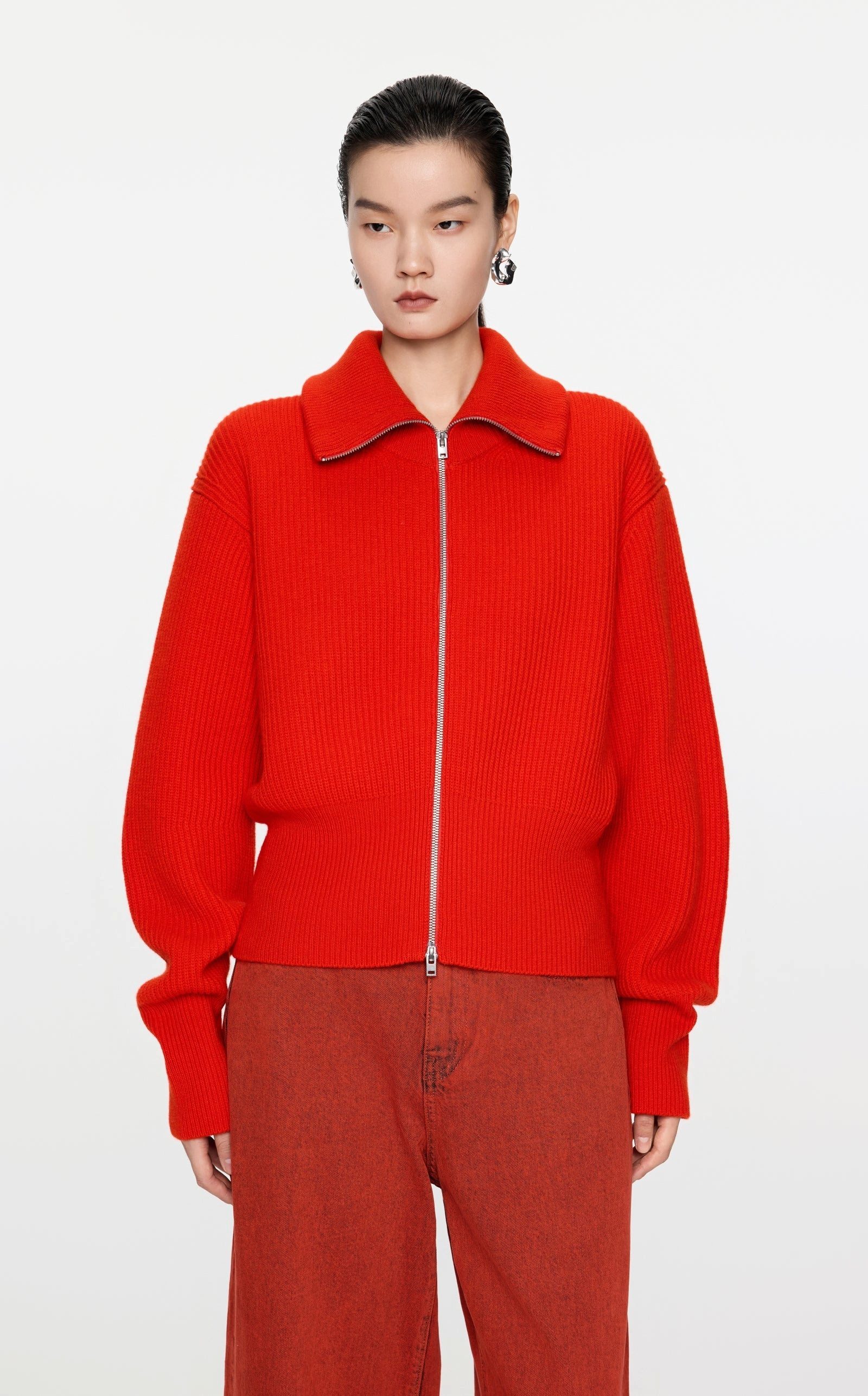 JNBY Strickjacke Roter Strick-Cardigan mit Zipper & Kragen – Modern & Elegant