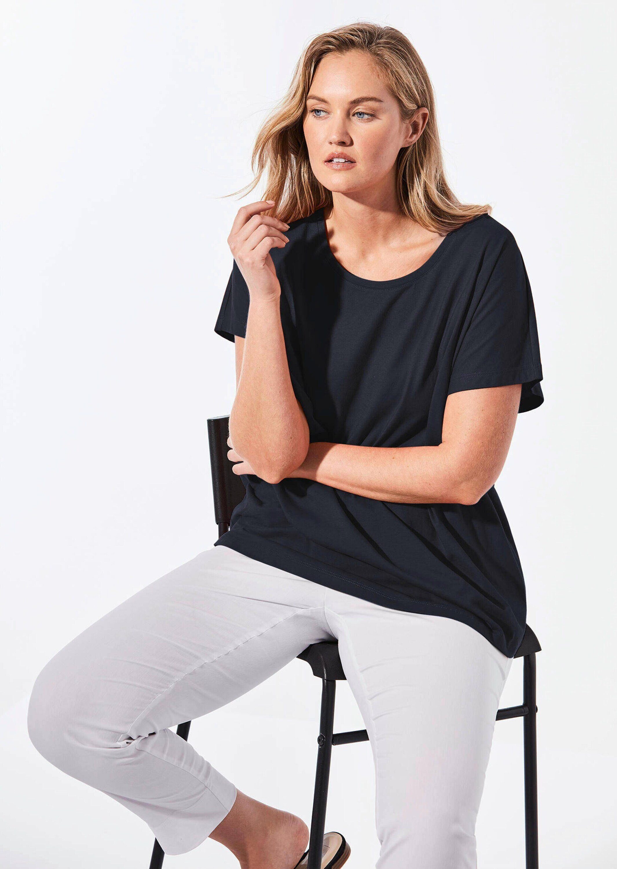 GOLDNER T-Shirt Lässiges Shirt mit Rundhalsausschnitt (CURVY, CURVY) Unifarbenes Design mit klassischem Rundhalsausschnitt – Bild 4 von 5