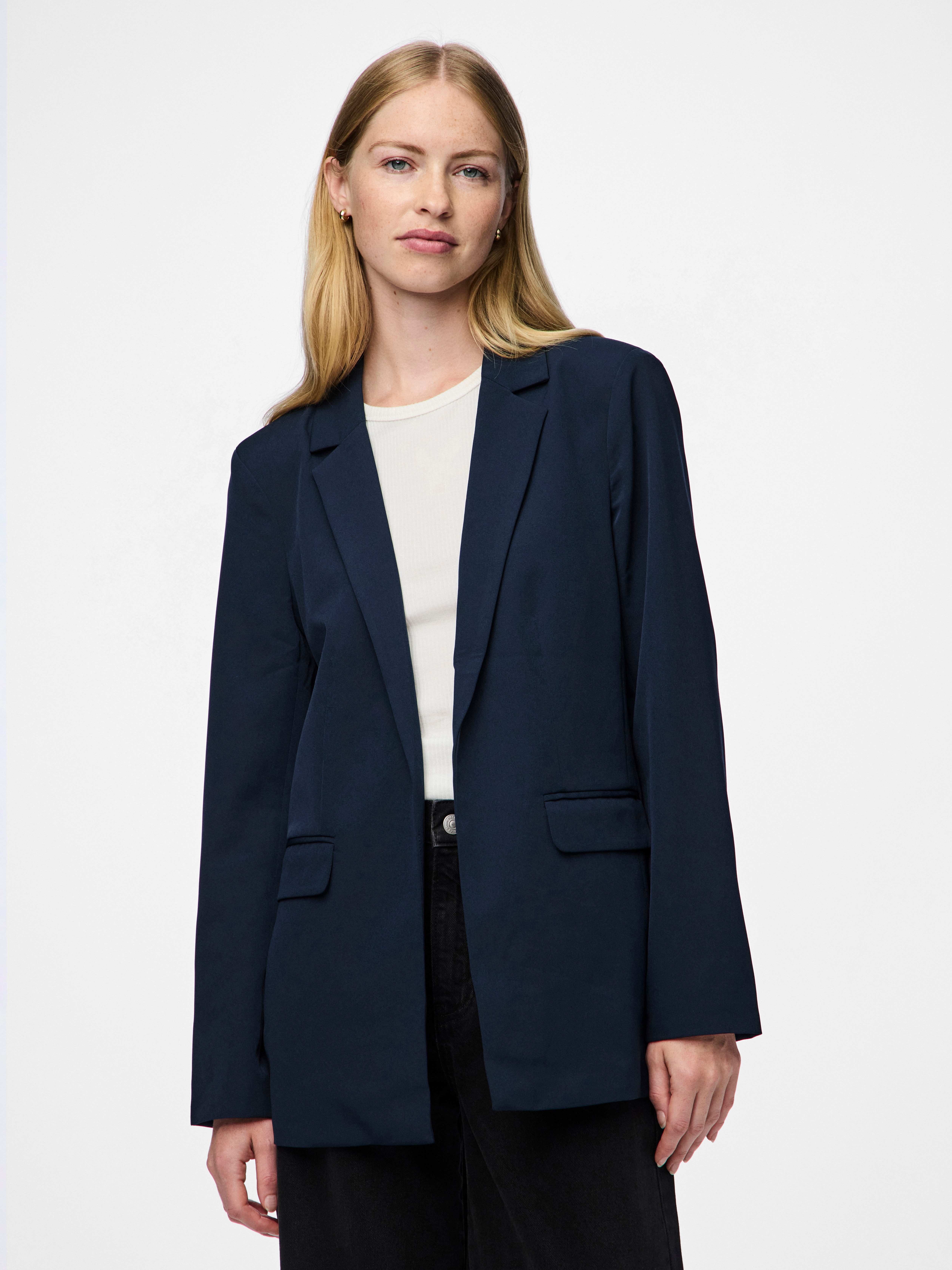 pieces Longblazer PCBOSELLA LS LOOSE BLAZER NOOS in leichter Oversize Form
