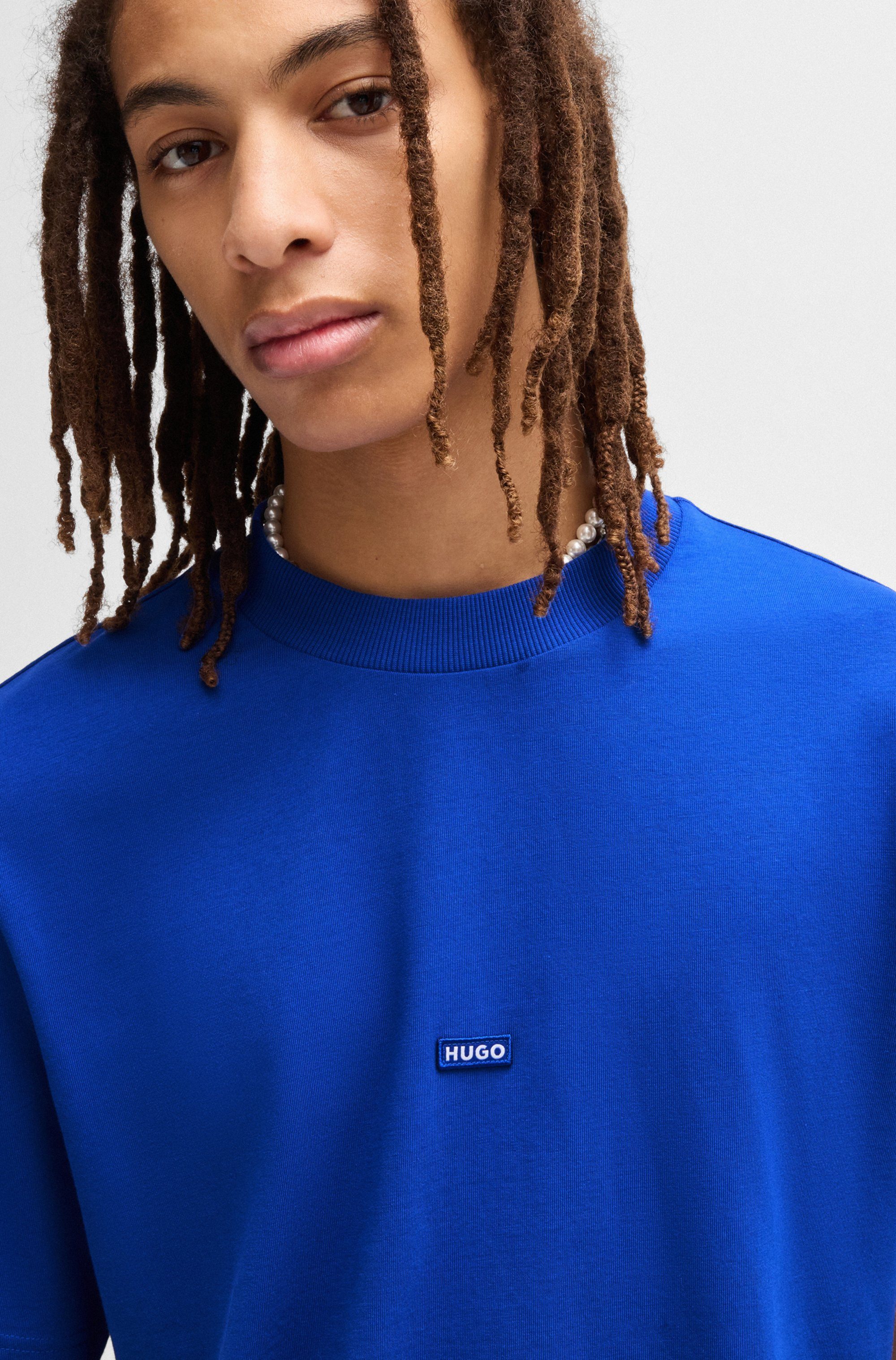 HUGO Blue T-Shirt Nieros mit Logo-Patch