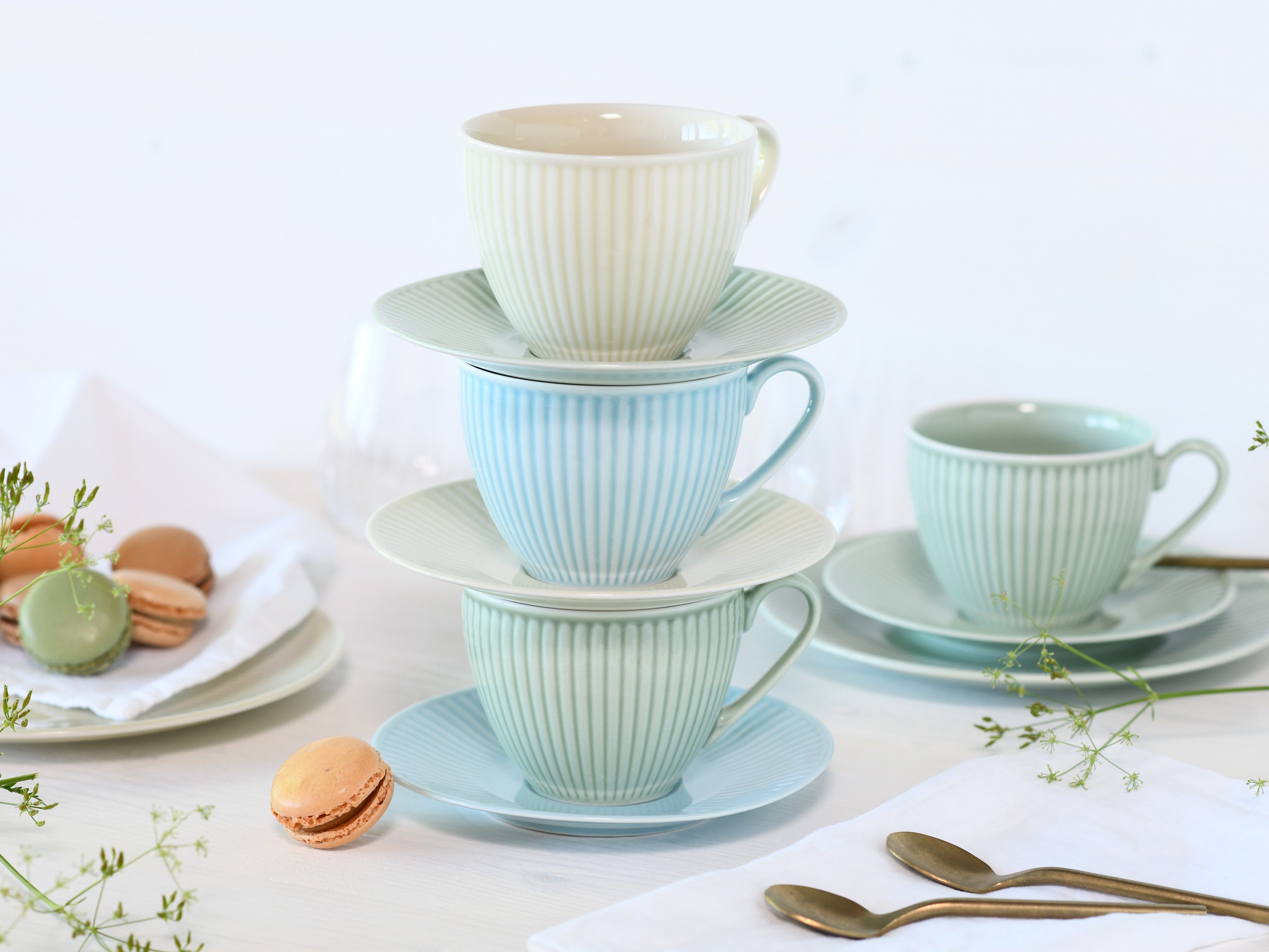 CreaTable Kaffeeservice Valencia Pastell, Kaffee-Service 18-tlg (18-tlg), 6 Personen, Porzellan, Elegant, Boho Chic